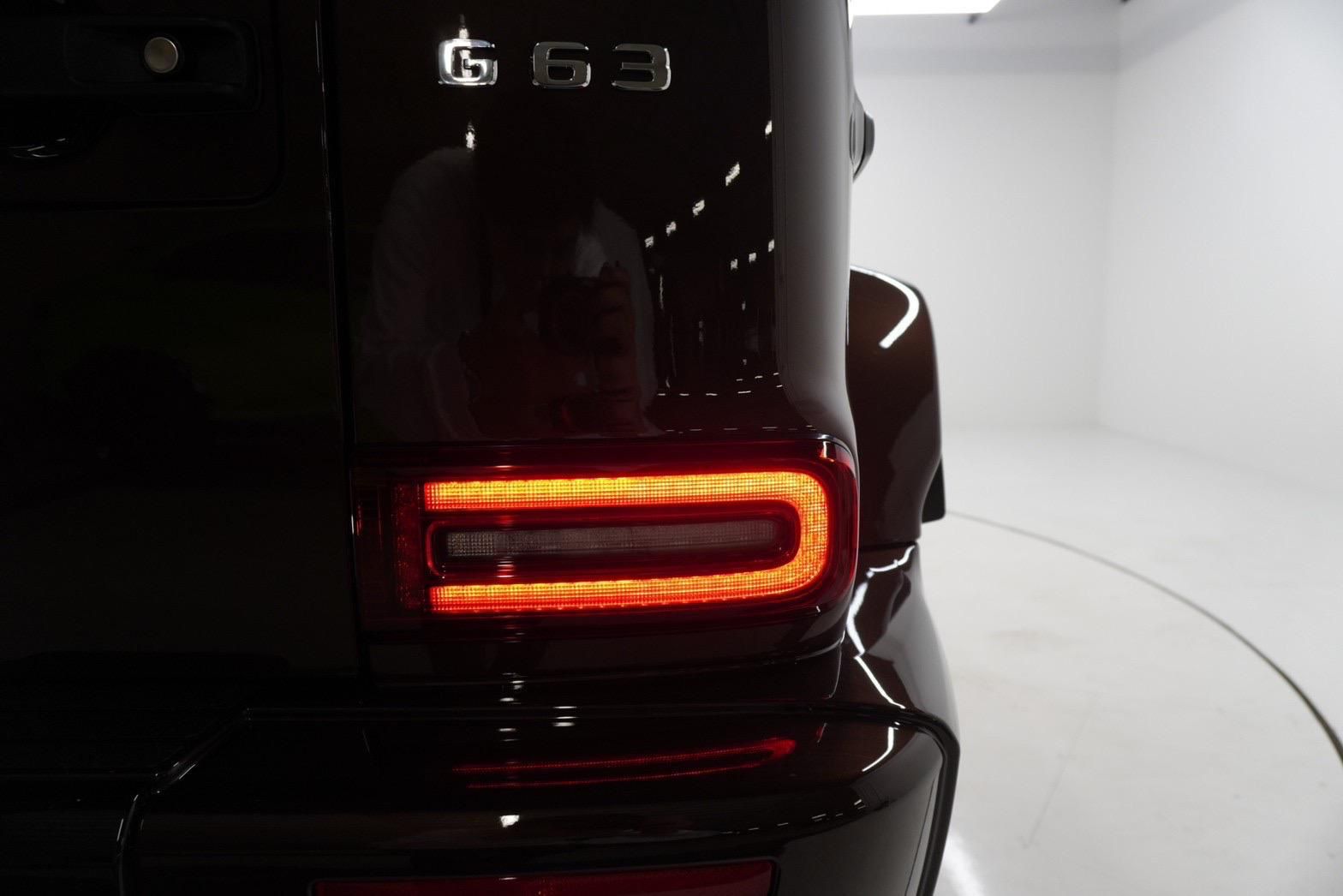 2025 Mercedes Benz Rubellite Red Metallic(No.J736) for export from Japan