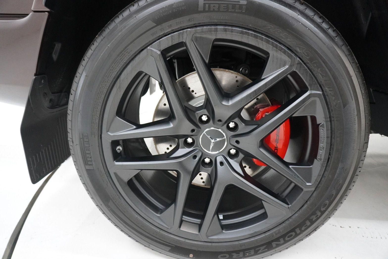 2025 Mercedes Benz Rubellite Red Metallic(No.J736) for export from Japan
