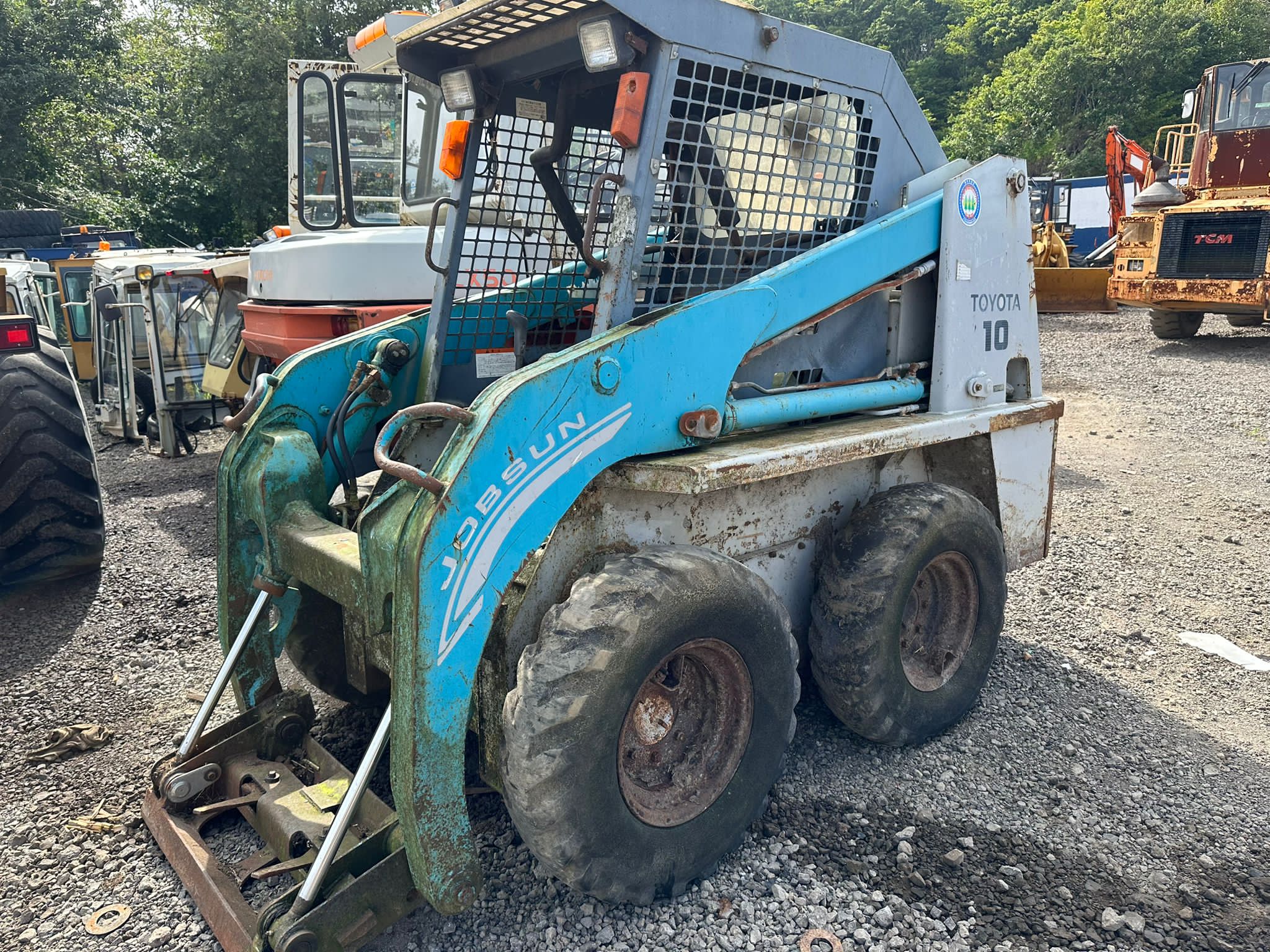 TOYOTA JOBSUN 10 SKID LOADER (No.J0819)