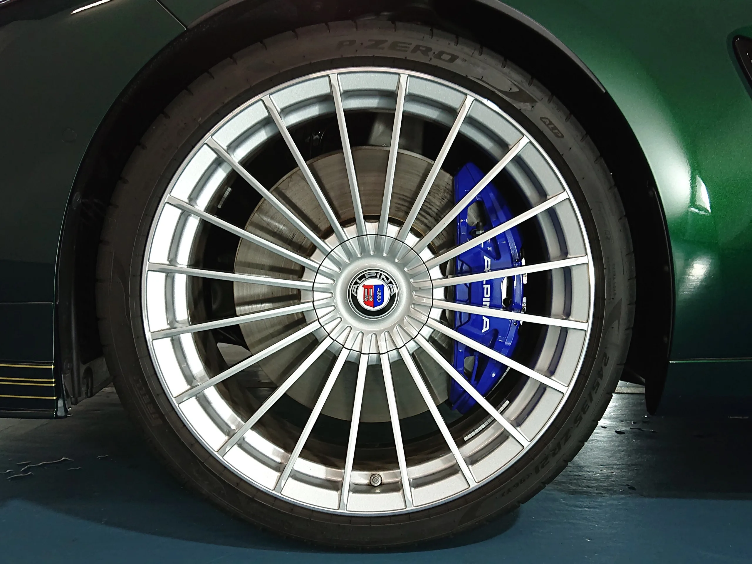 2025 BMW ALPINA B8 Gran Coupé xDrive for export from Japan