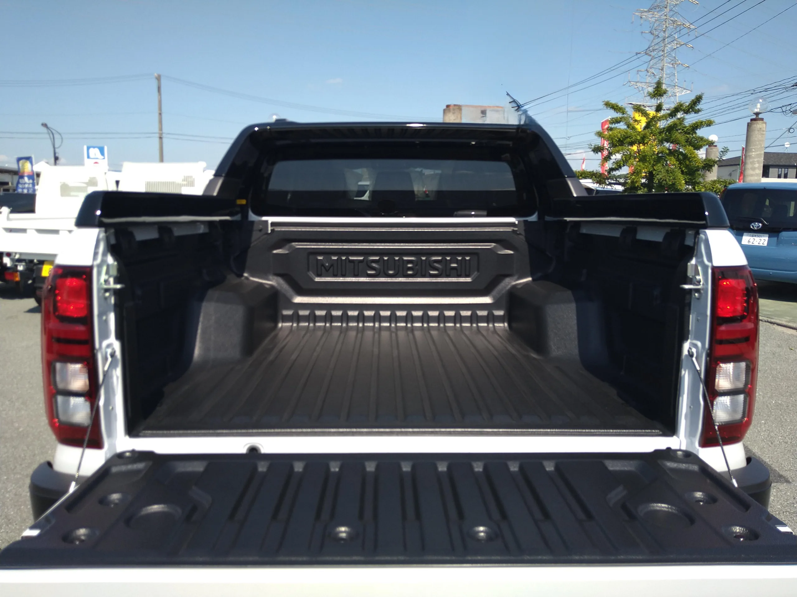2025 Mitsubishi Triton 2.4 GSR Diesel Turbo 4WD – The Ultimate Off-Road Beast for export from Japan