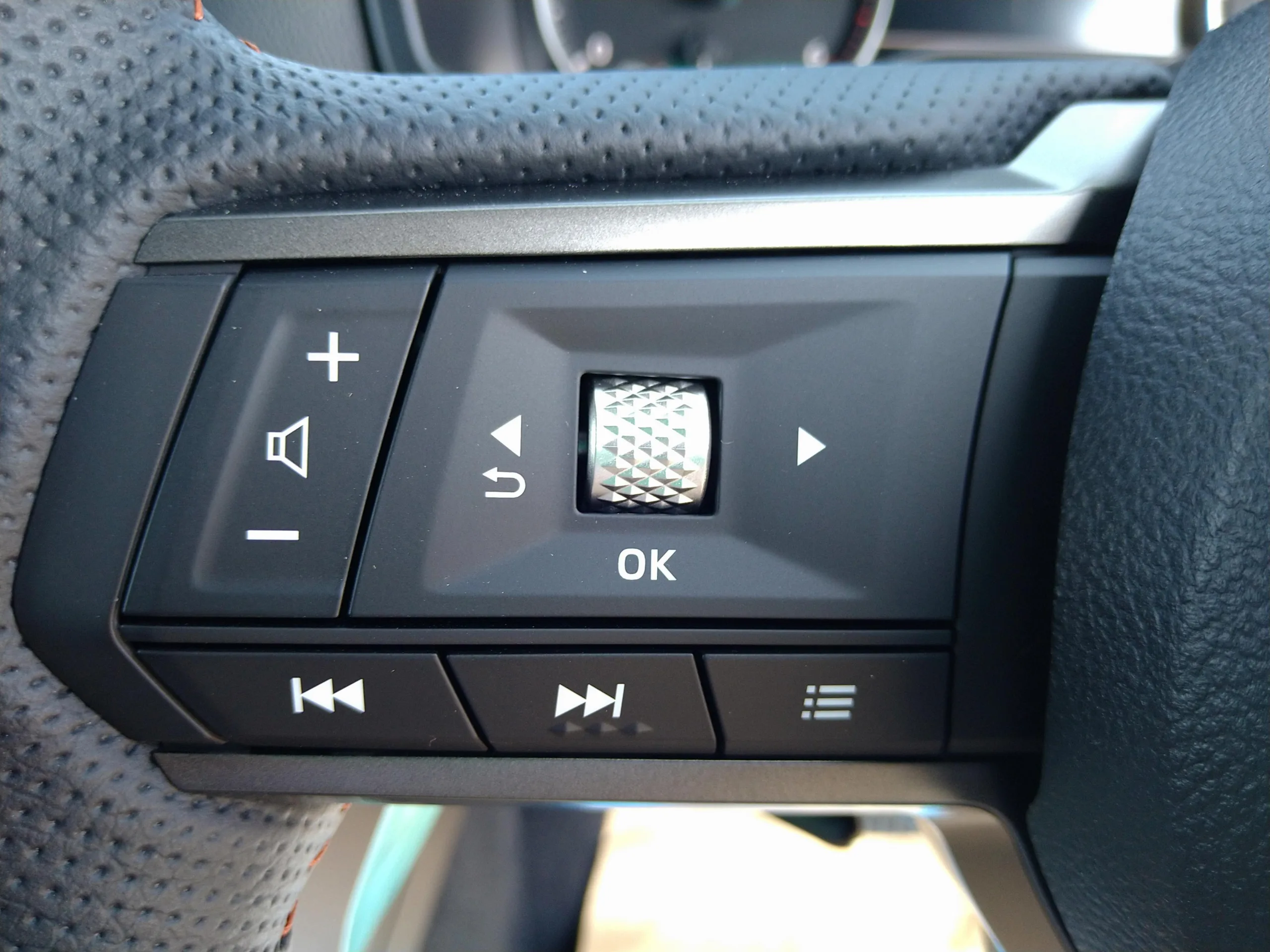 2025 Mitsubishi Triton 2.4 GSR Diesel Turbo 4WD – The Ultimate Off-Road Beast for export from Japan