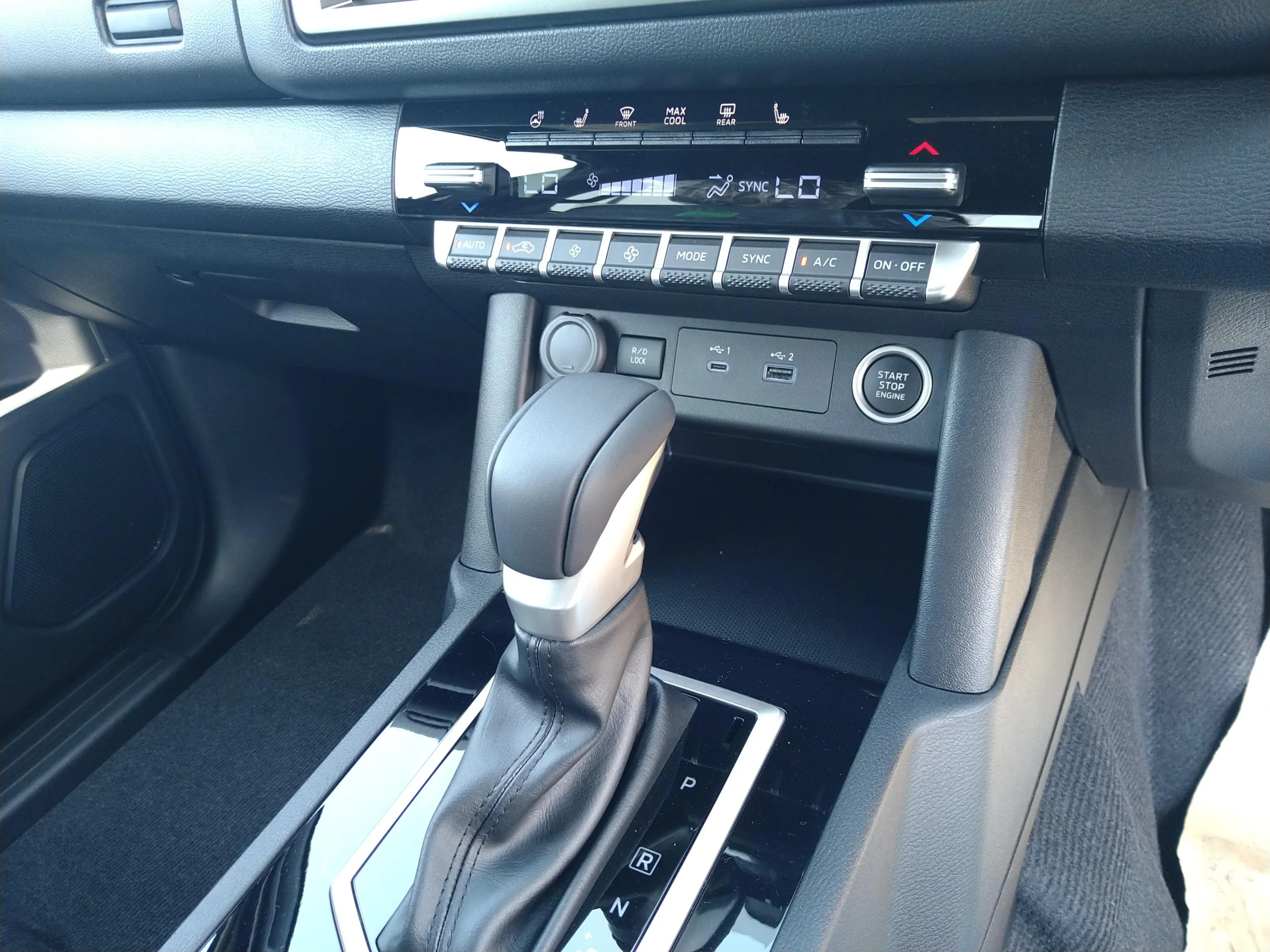 2025 Mitsubishi Triton 2.4 GSR Diesel Turbo 4WD – The Ultimate Off-Road Beast for export from Japan