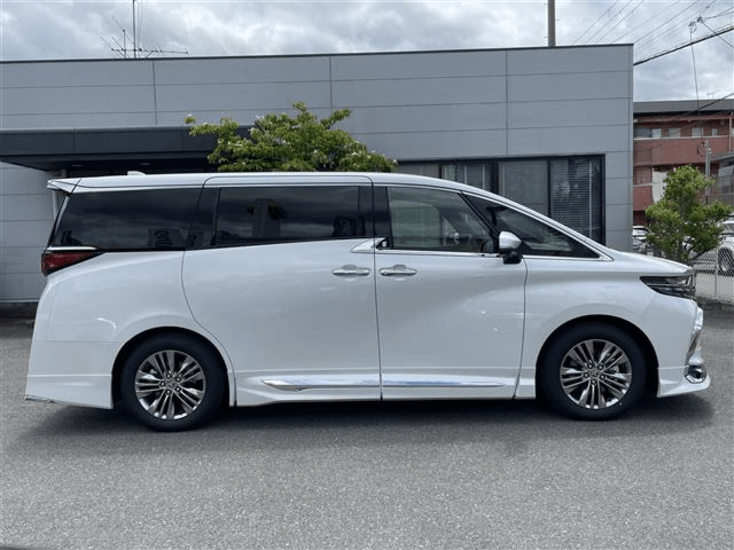 2025 Toyota Alphard 2.5 Z With 14 inch Navi ( No.960960) for export from Japan