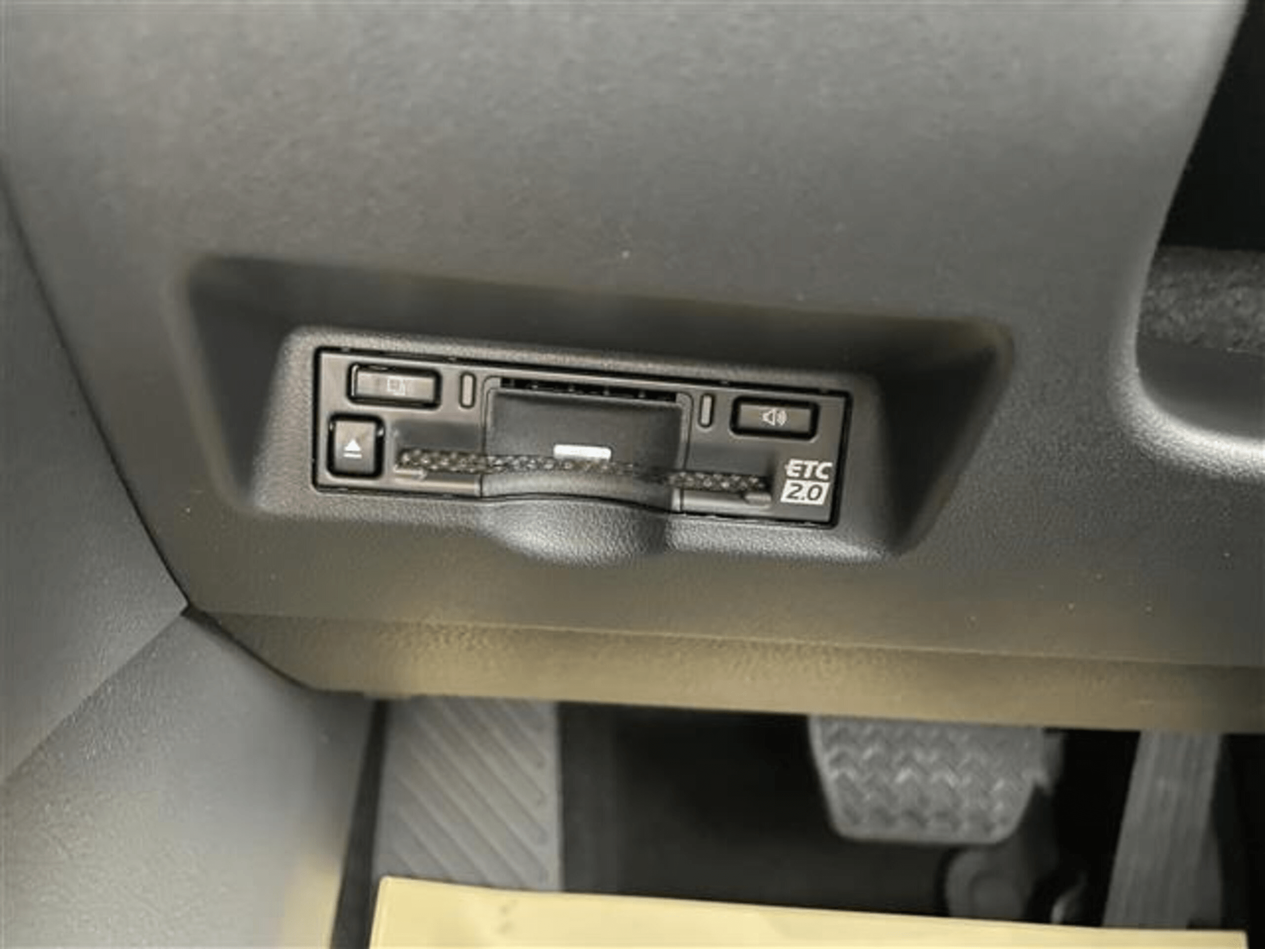 2025 Toyota Alphard 2.5 Z With 14 inch Navi ( No.960960) for export from Japan