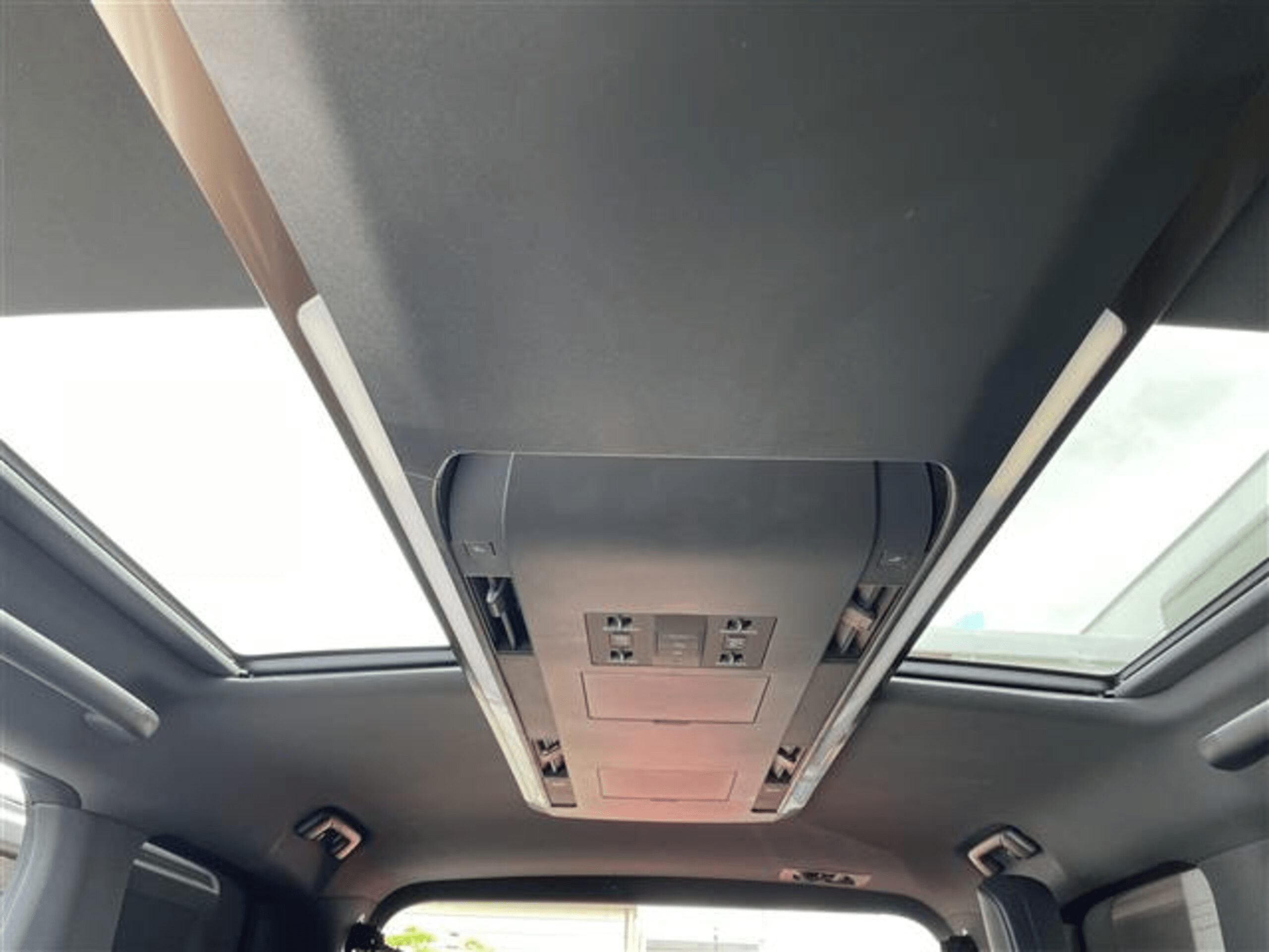2025 Toyota Alphard 2.5 Z With 14 inch Navi ( No.960960) for export from Japan