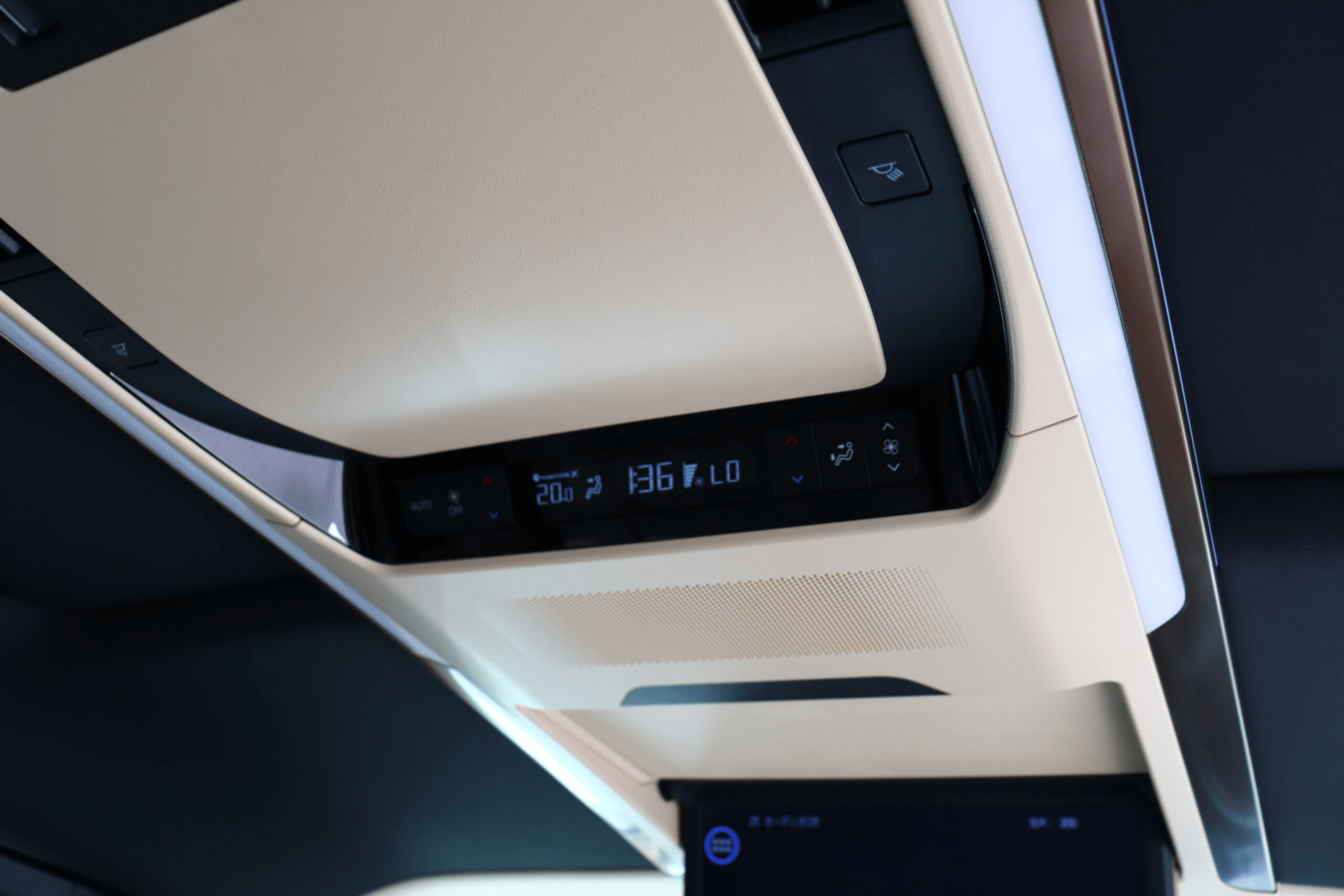 2025 Toyota Alphard Hybrid 2.5 Executive Lounge E-Four 4WD: Unmatched Luxury and Performance (No.960970) for export from Japan