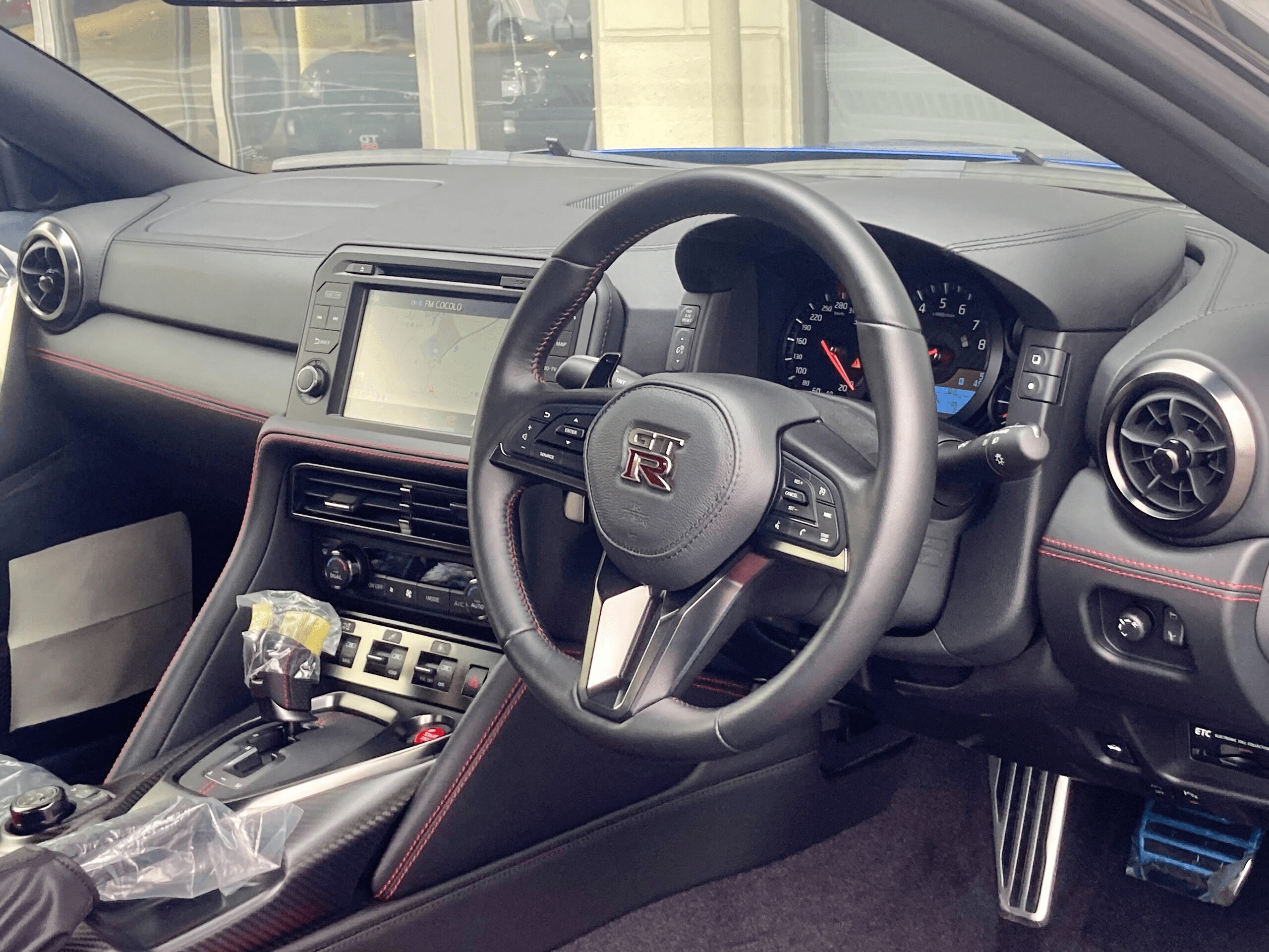 2025 Nissan GT-R 3.8 Black Edition 4WD (No.960967) for export from Japan