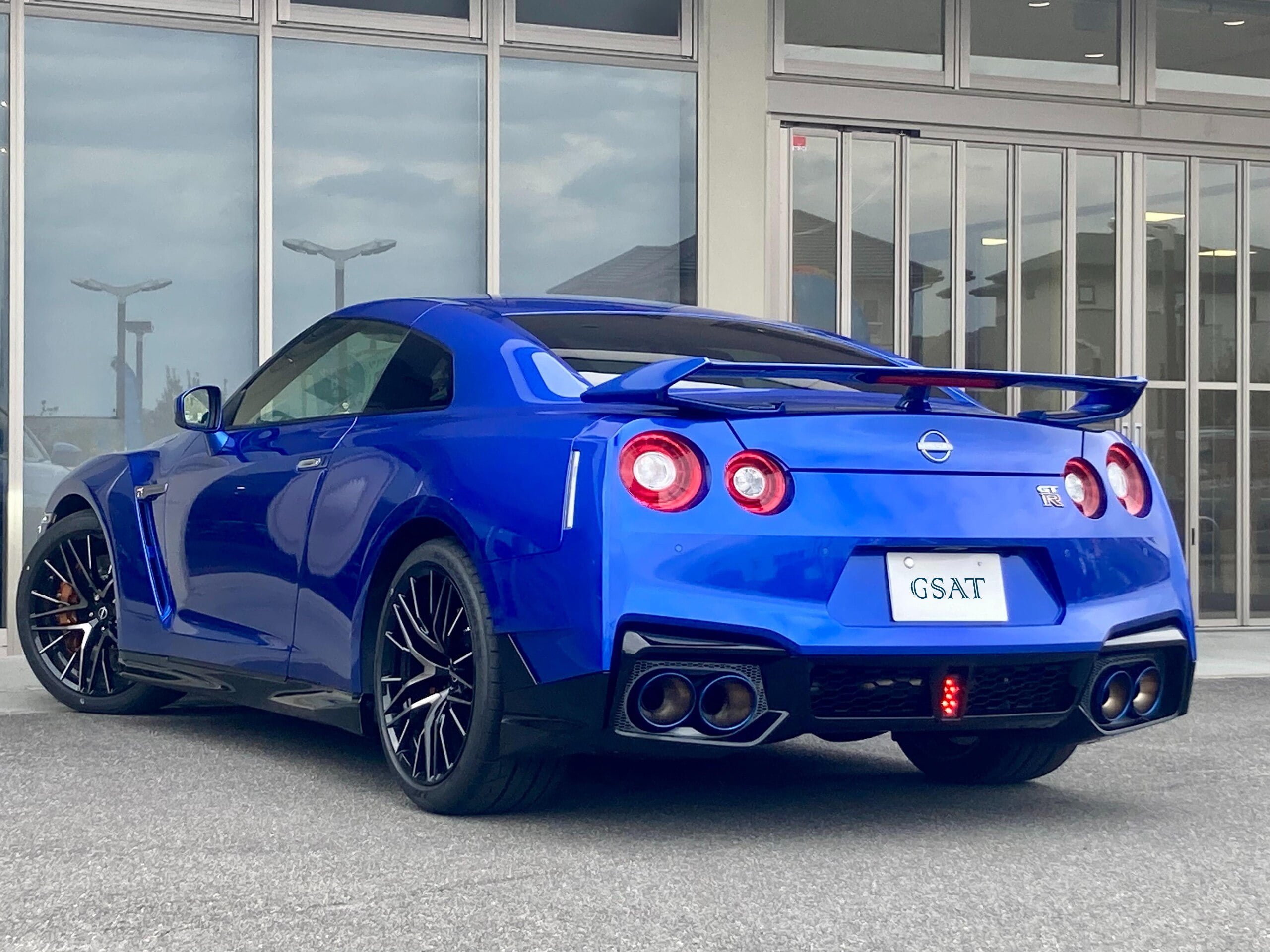 2025 Nissan GT-R 3.8 Black Edition 4WD (No.960967) for export from Japan