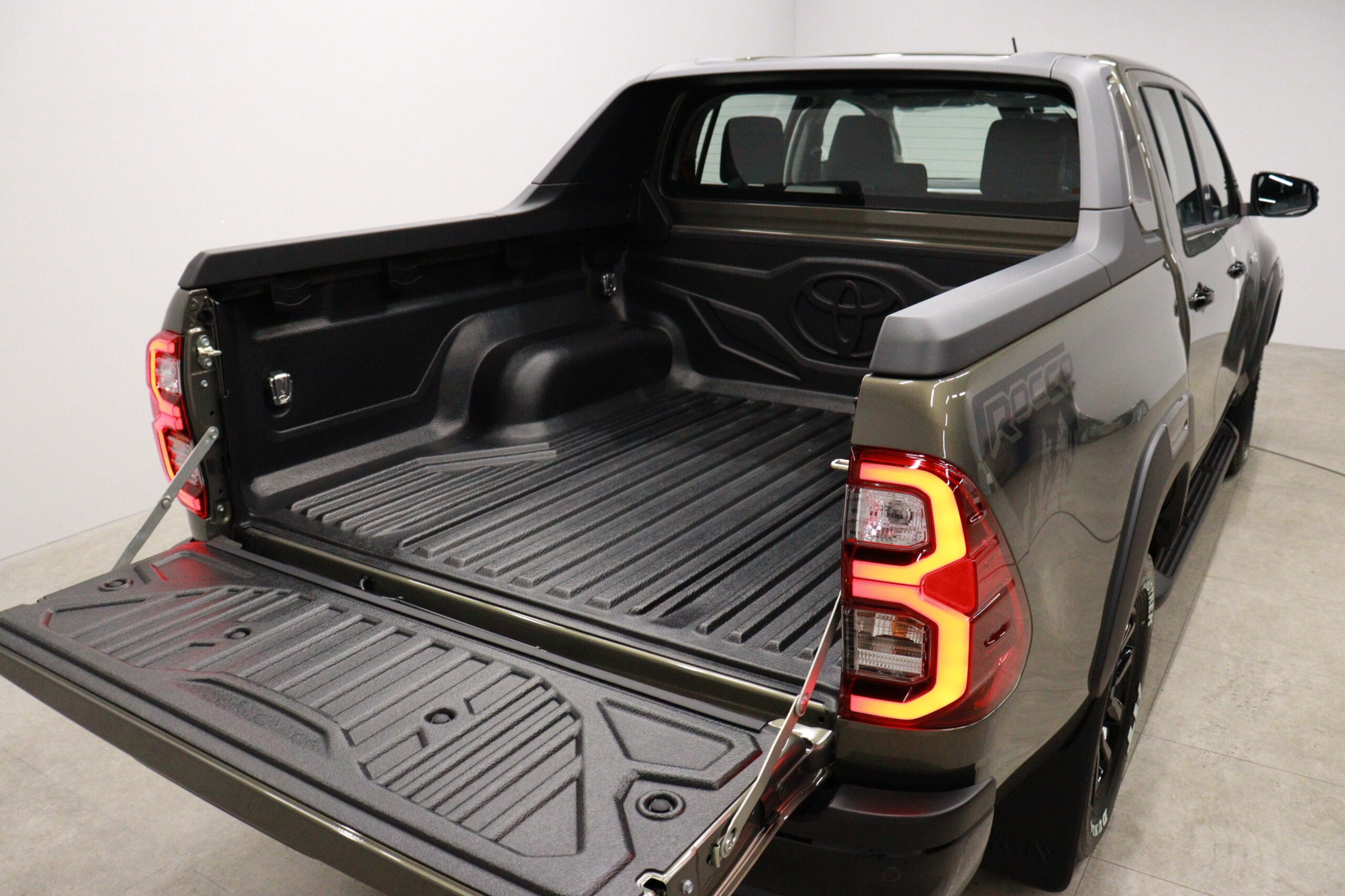 2025 Toyota Hilux 2.4 Z Revo Rocco Edition Diesel Turbo 4WD Special Edition (No.961011)