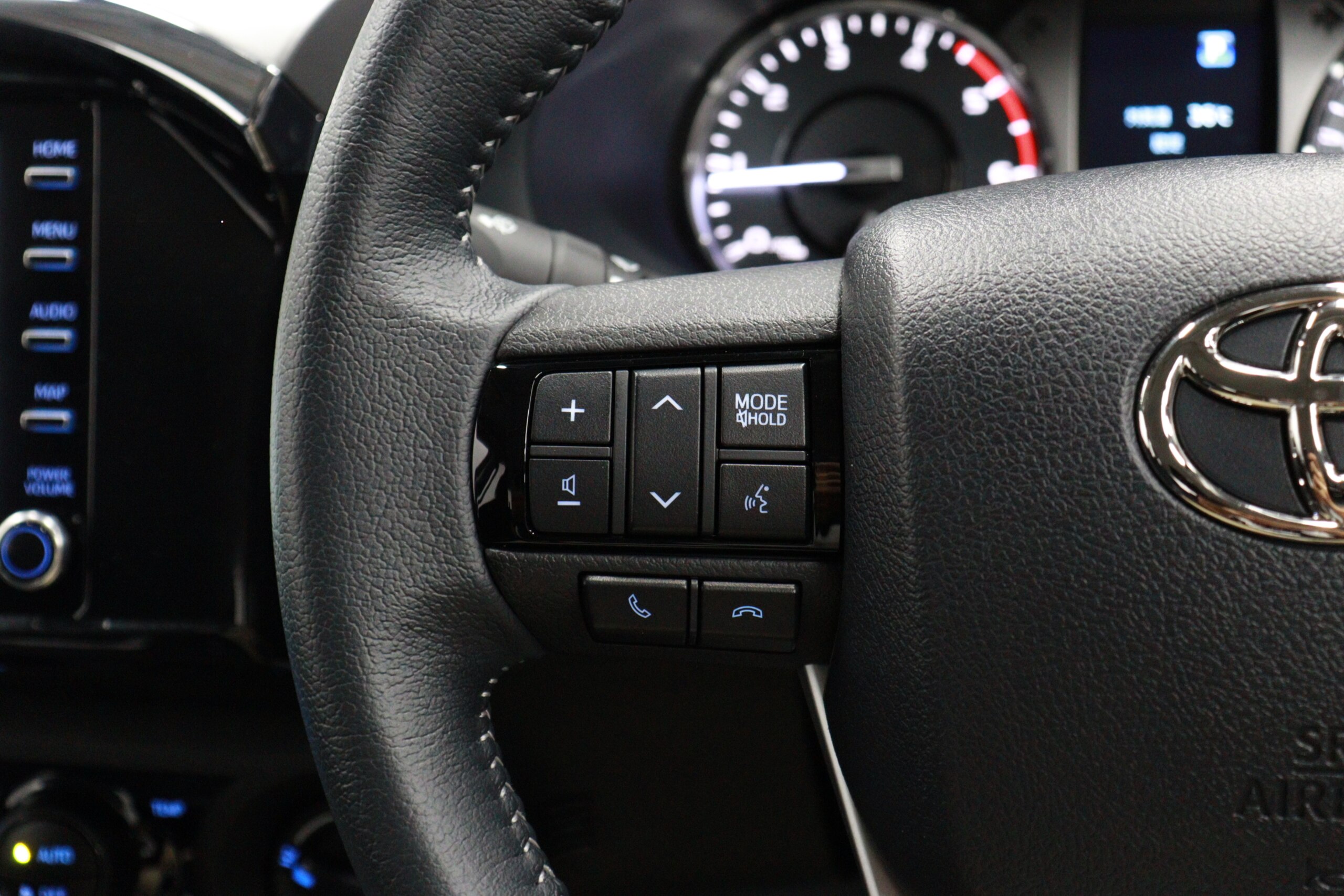 2025 Toyota Hilux 2.4 Z Revo Rocco Edition Diesel Turbo 4WD Special Edition (No.961011)