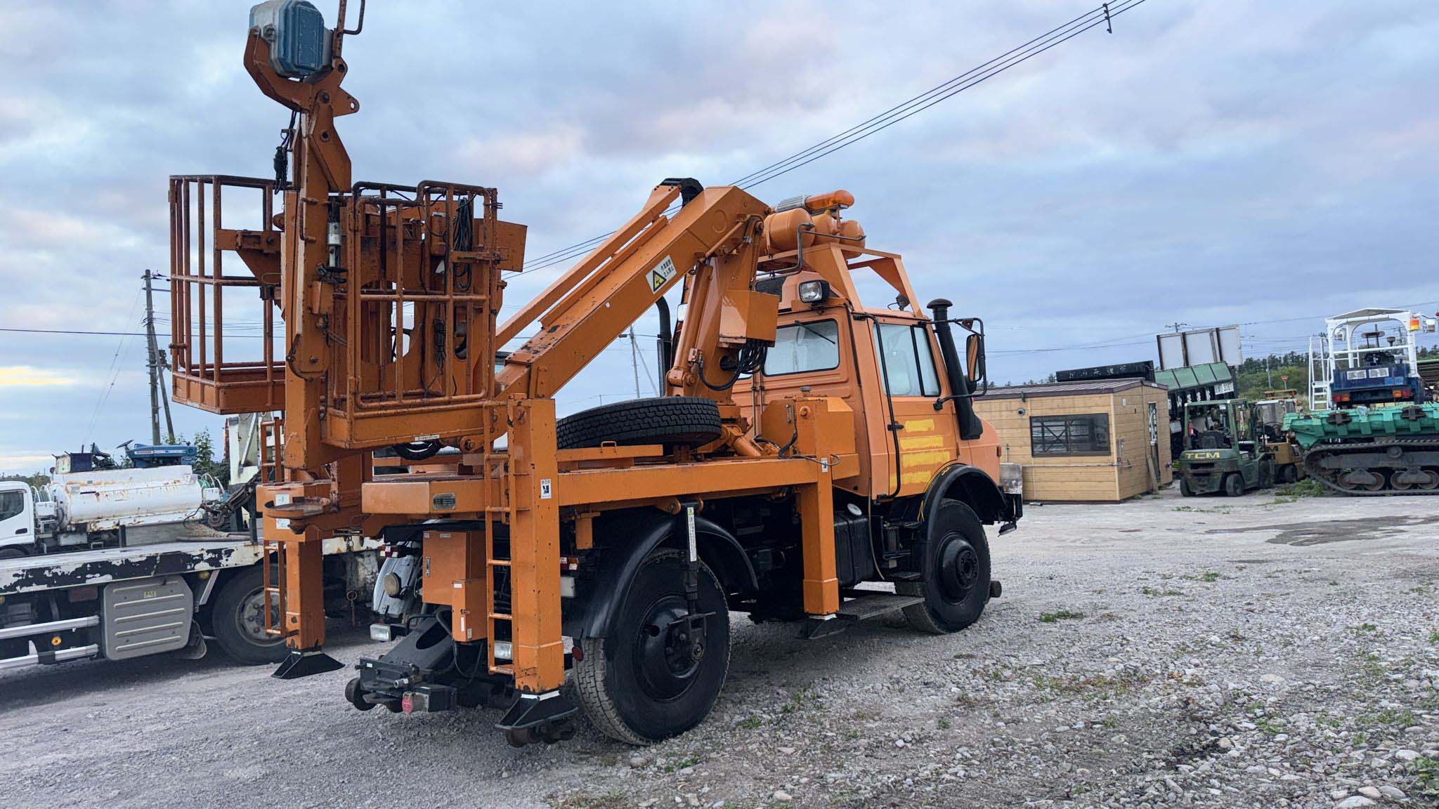 Mercedes Unimog U1450 – Square Cab, Long Wheel Base, Capable of Railway Repair & Operations(No.J1012)