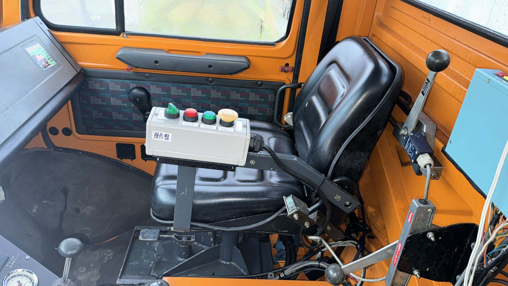 Mercedes Unimog U1450 – Square Cab, Long Wheel Base, Capable of Railway Repair & Operations(No.J1012)