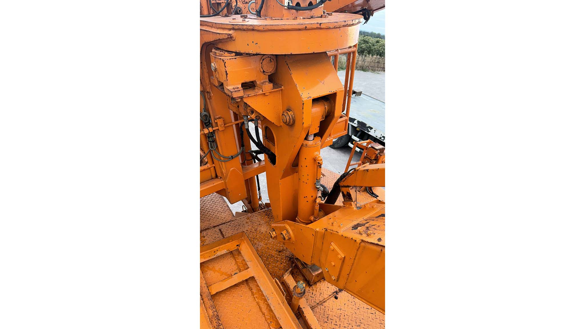 Mercedes Unimog U1450 – Square Cab, Long Wheel Base, Capable of Railway Repair & Operations(No.J1012)