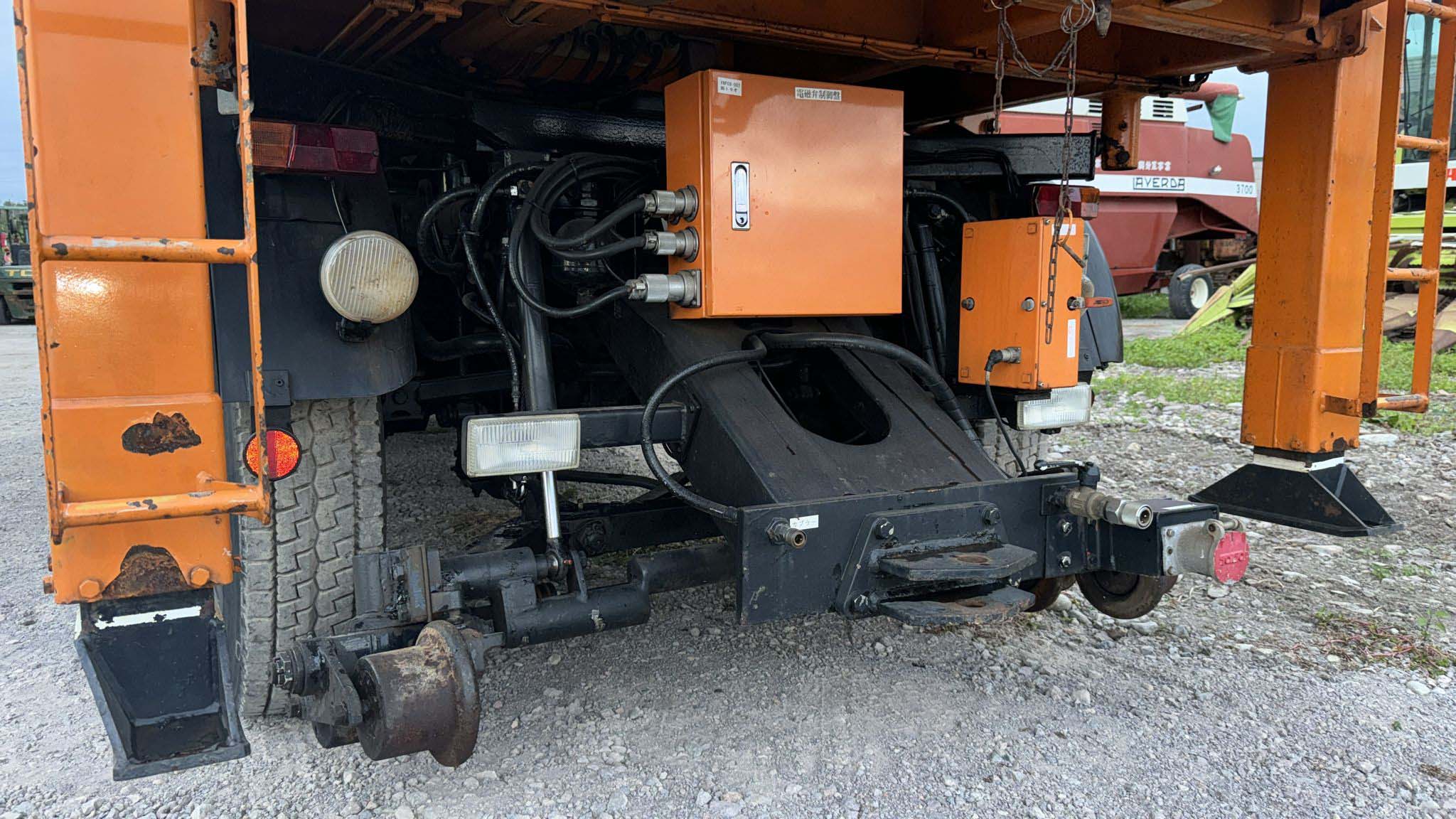 Mercedes Unimog U1450 – Square Cab, Long Wheel Base, Capable of Railway Repair & Operations(No.J1012)