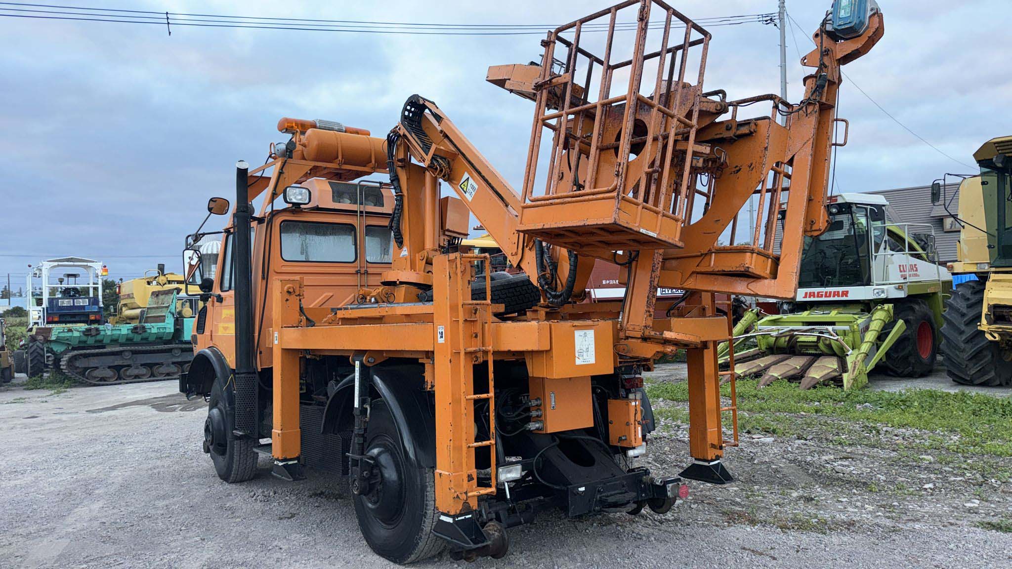 Mercedes Unimog U1450 – Square Cab, Long Wheel Base, Capable of Railway Repair & Operations(No.J1012)