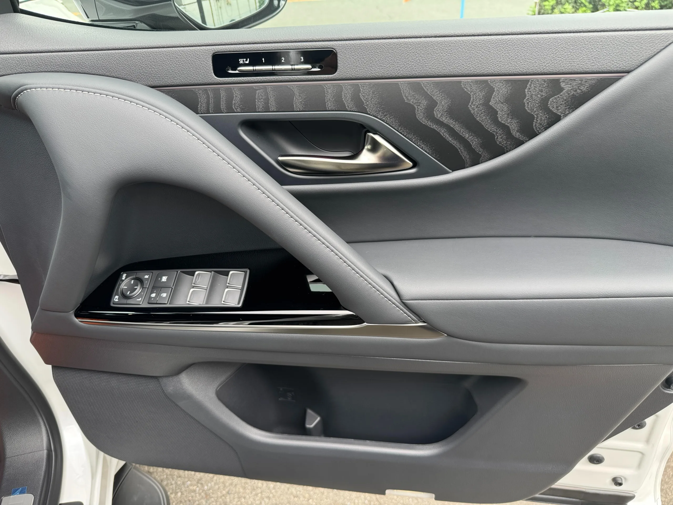 2025 LEXUS LX700h OVERTRAIL PLUS 7 Seater Hybrid