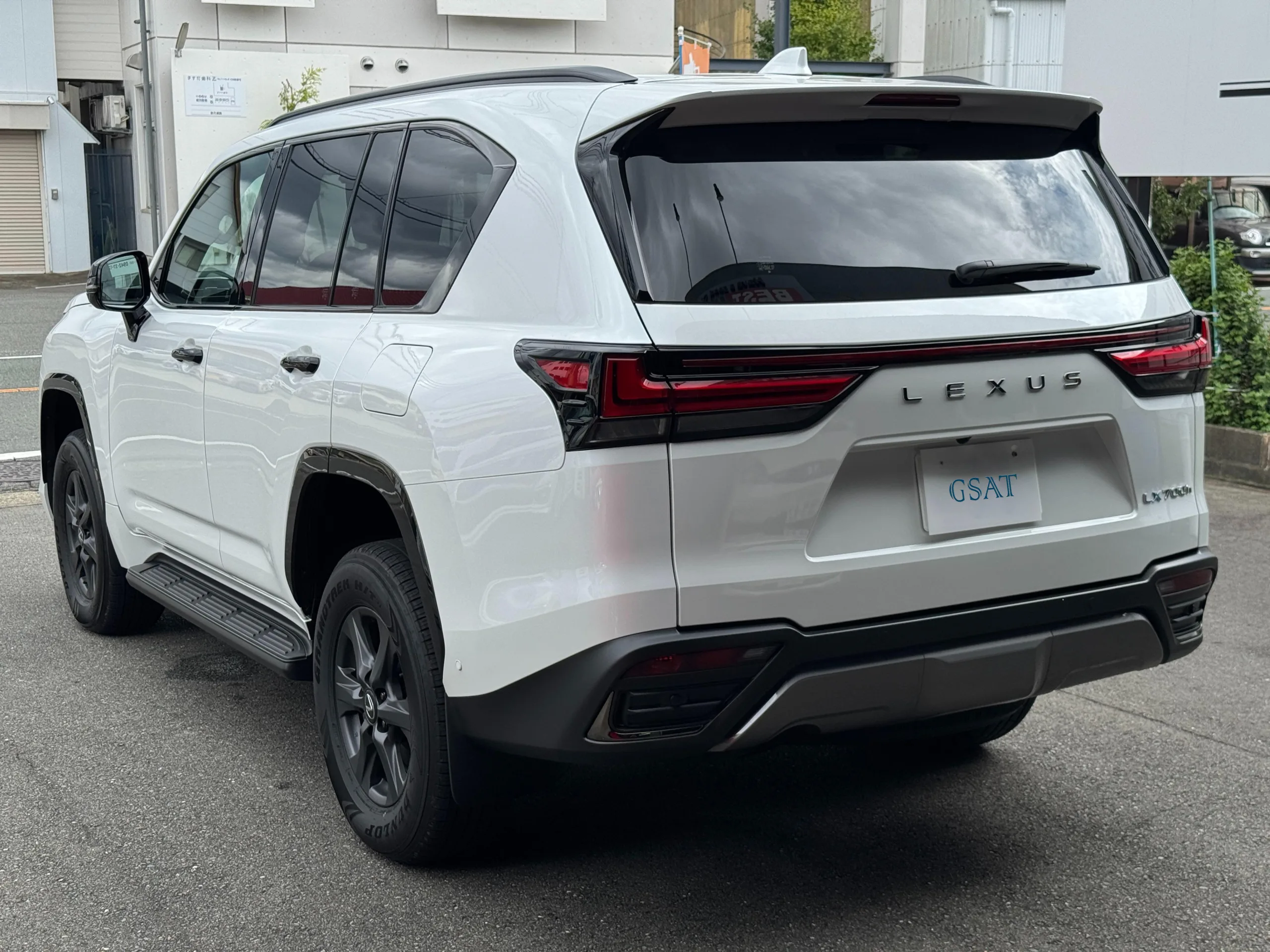 2025 LEXUS LX700h OVERTRAIL PLUS 7 Seater Hybrid