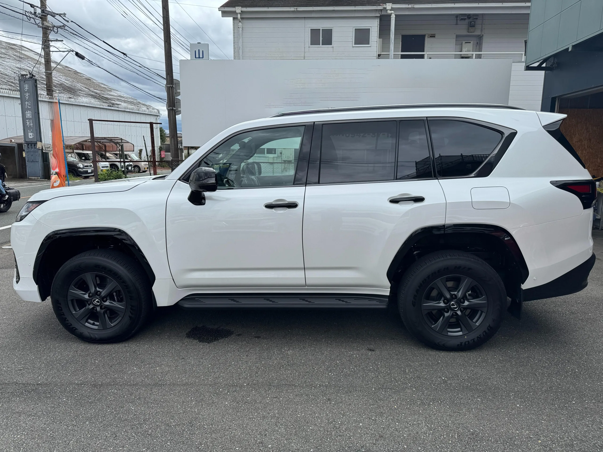 2025 LEXUS LX700h OVERTRAIL PLUS 7 Seater Hybrid
