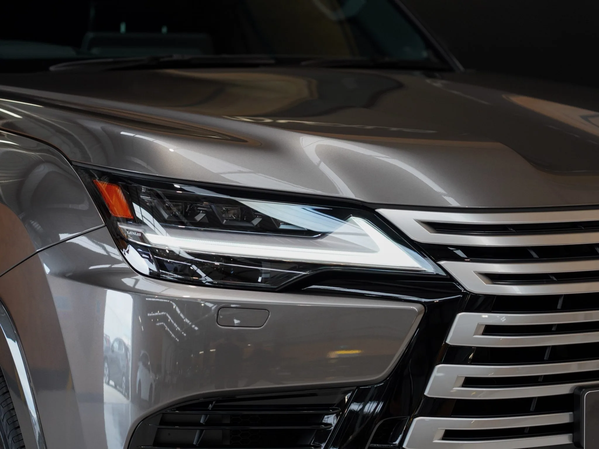2025 Lexus LX 500d Limited 3.3DT 10AT 4WD 7 Seater Diesel for export from Japan