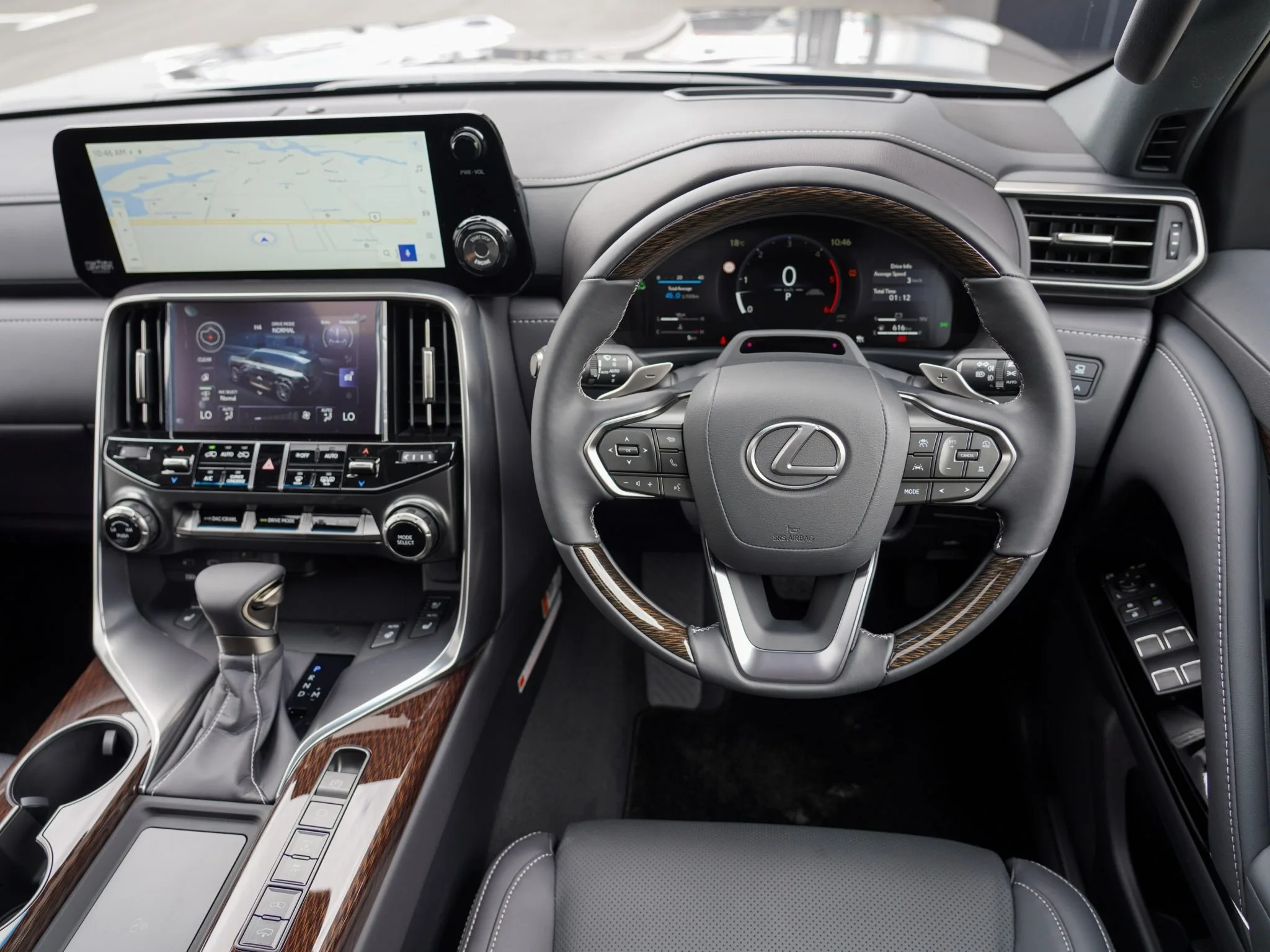 2025 Lexus LX 500d Limited 3.3DT 10AT 4WD 7 Seater Diesel for export from Japan