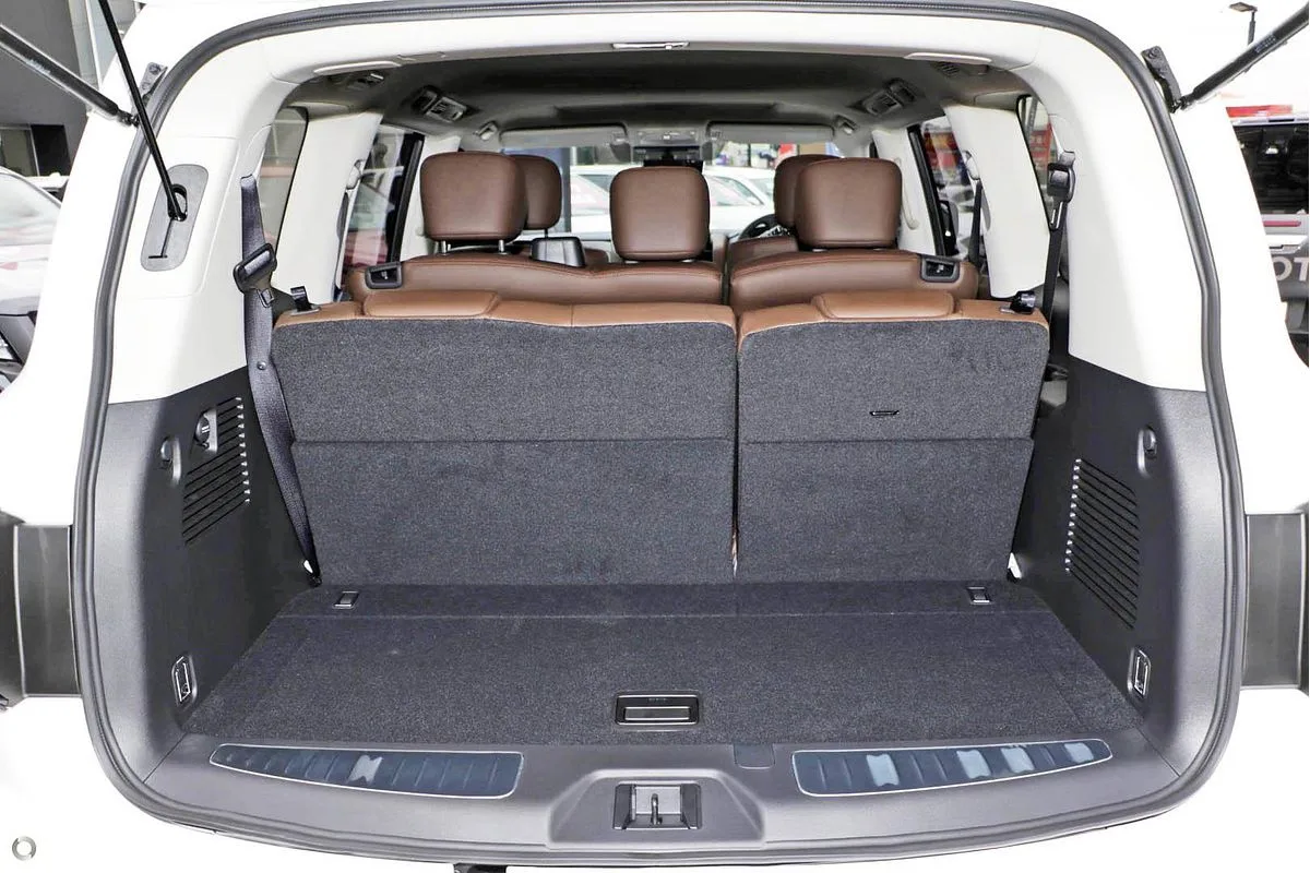 2025 NISSAN PATROL Y62 – 7-8 SEATER LUXURY SUV for export from Japan