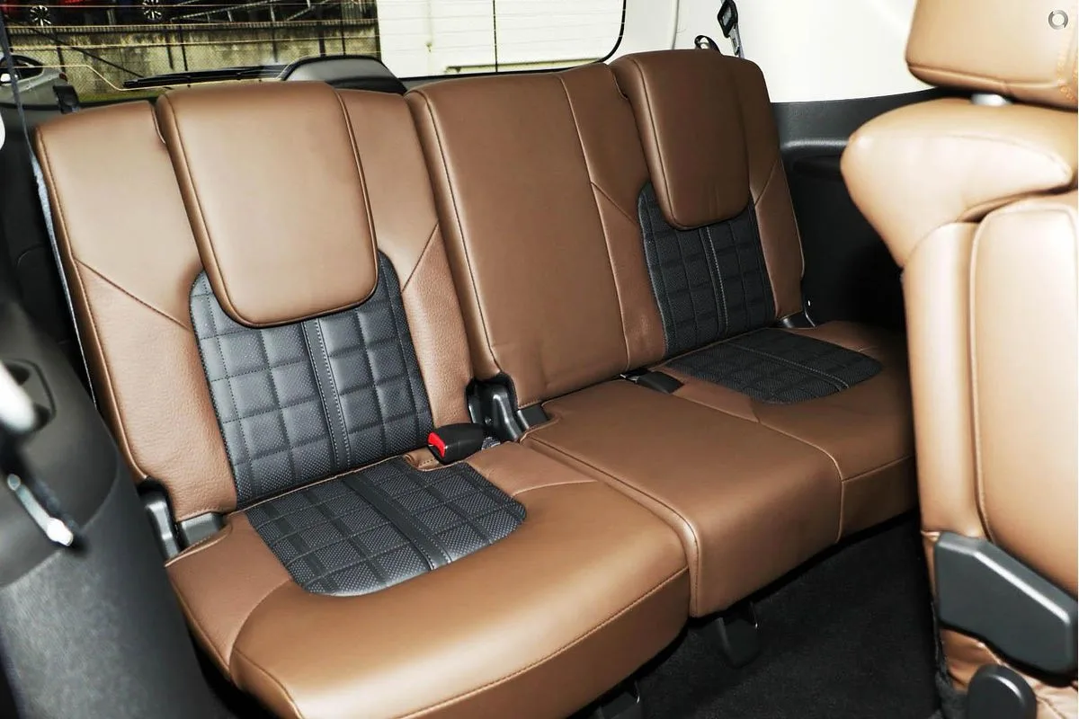 2025 NISSAN PATROL Y62 – 7-8 SEATER LUXURY SUV for export from Japan