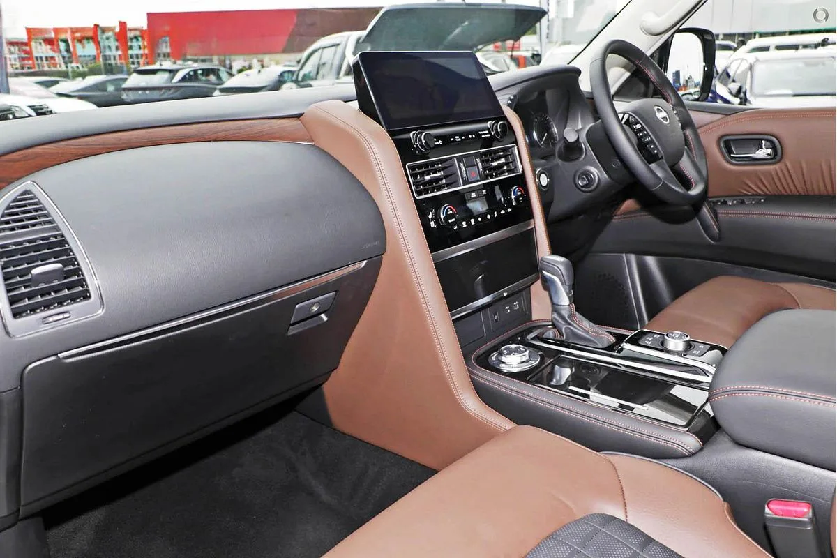2025 NISSAN PATROL Y62 – 7-8 SEATER LUXURY SUV for export from Japan