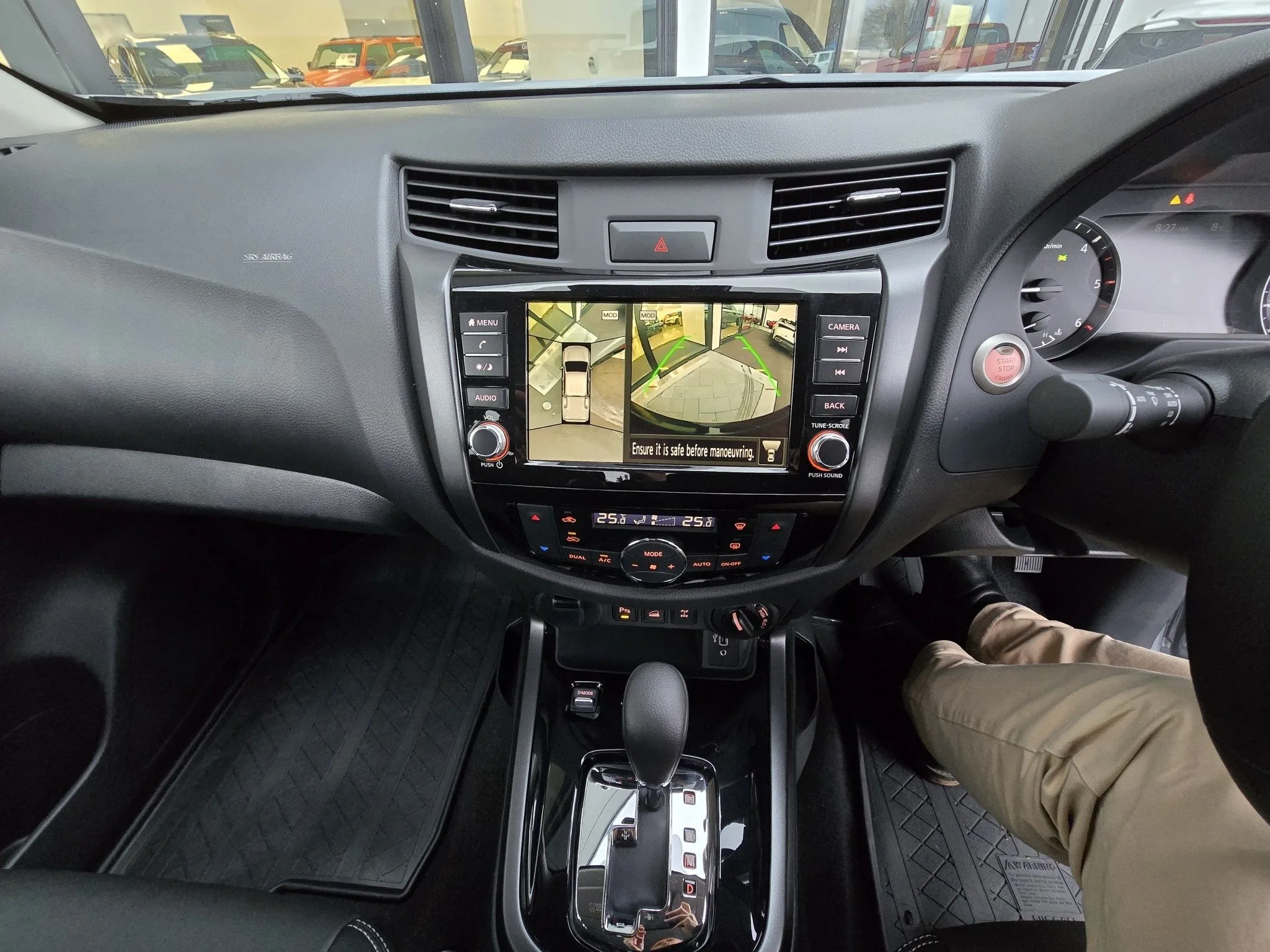 2025 Nissan Navara PRO-4X 2.3D 4WD – 7-Speed Automatic for export from Japan