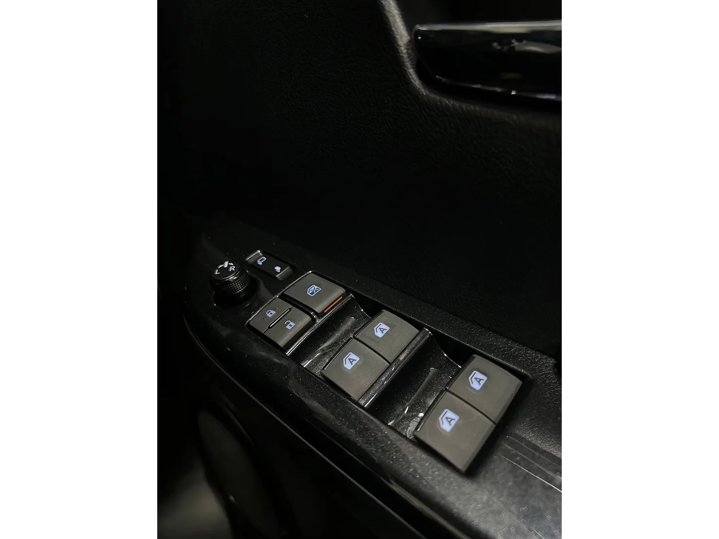 2025 Toyota Hilux Prerunner Double Cab 2.4 High MT