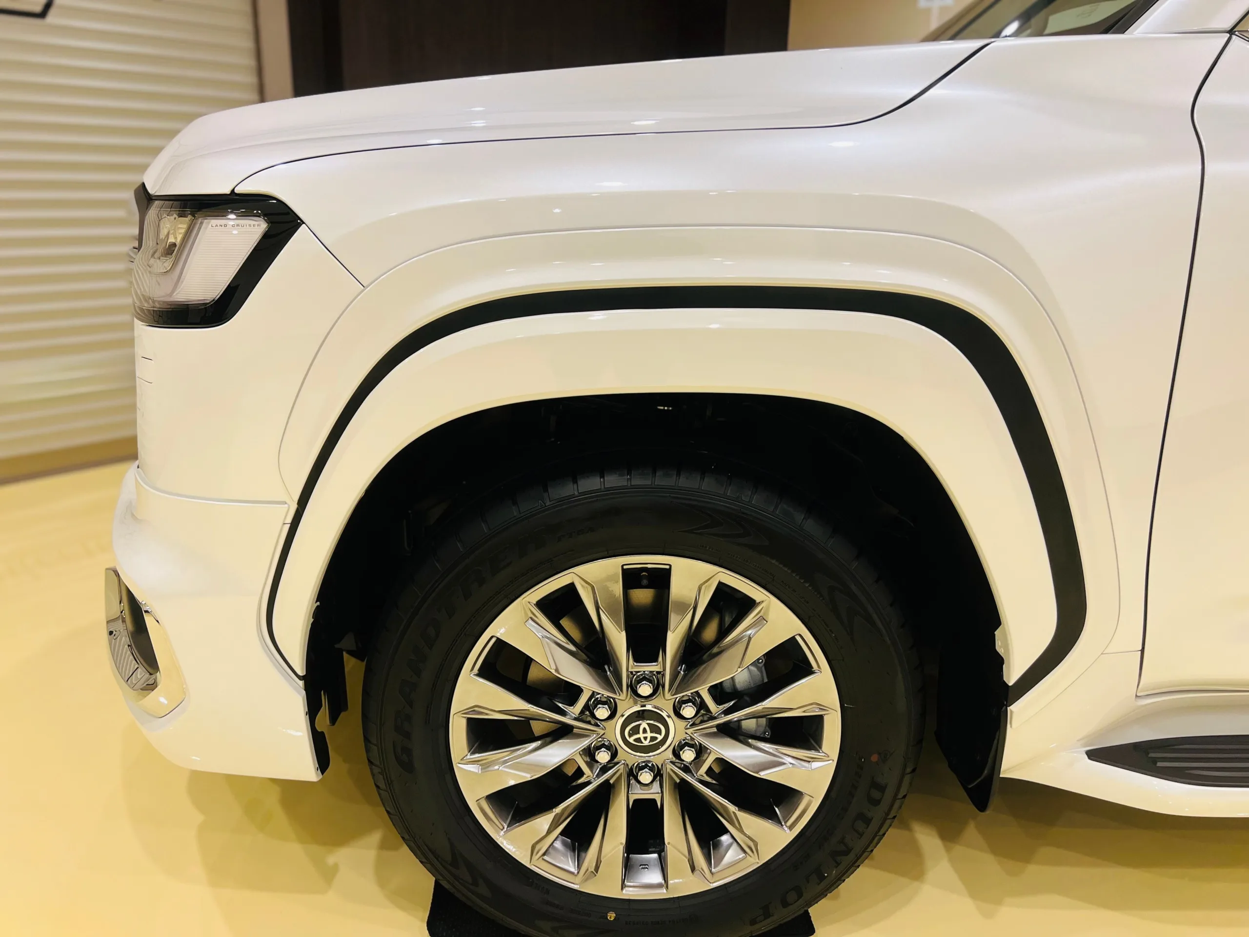 2025 TOYOTA LAND CRUISER 300 ZX 4WD