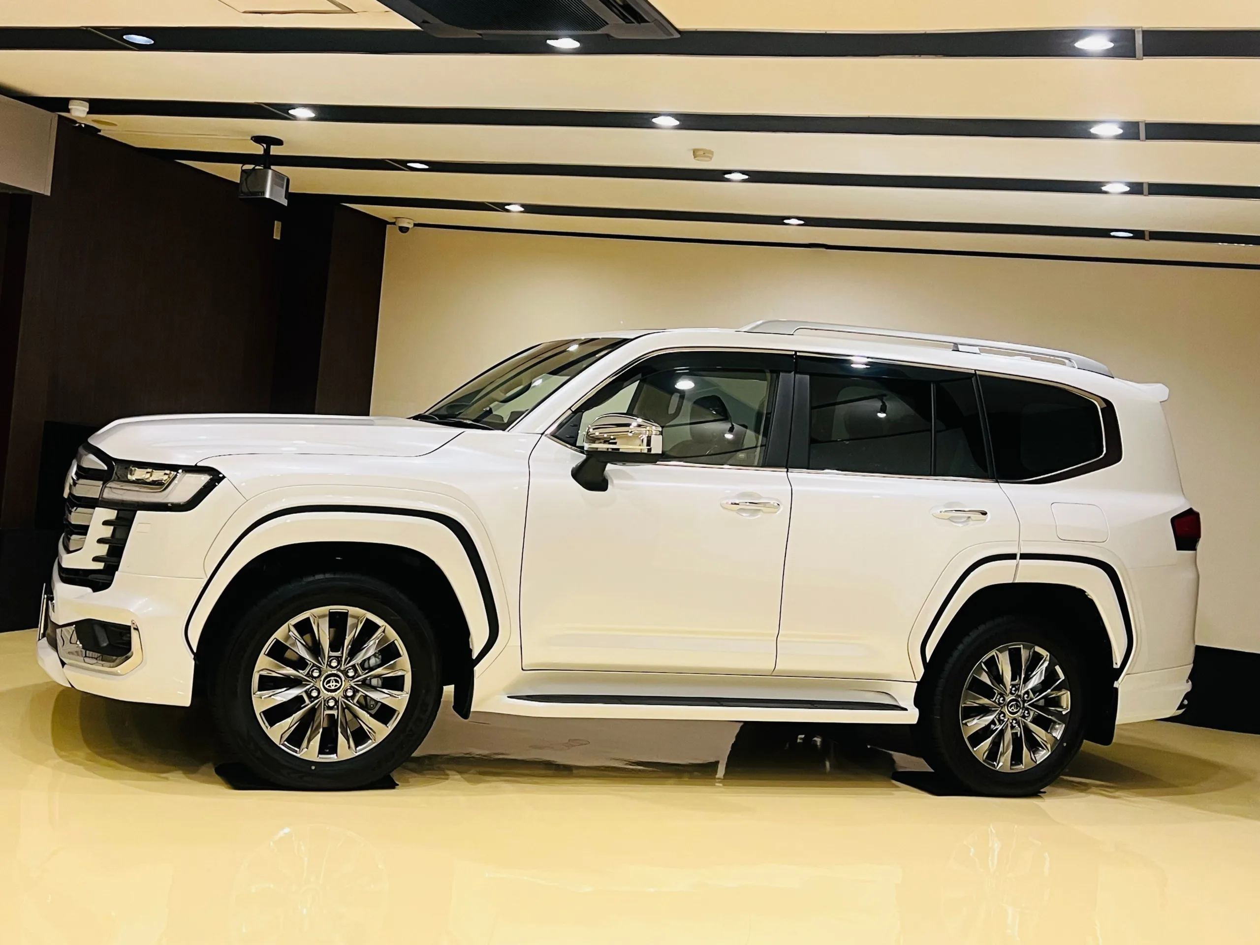 2025 TOYOTA LAND CRUISER 300 ZX 4WD