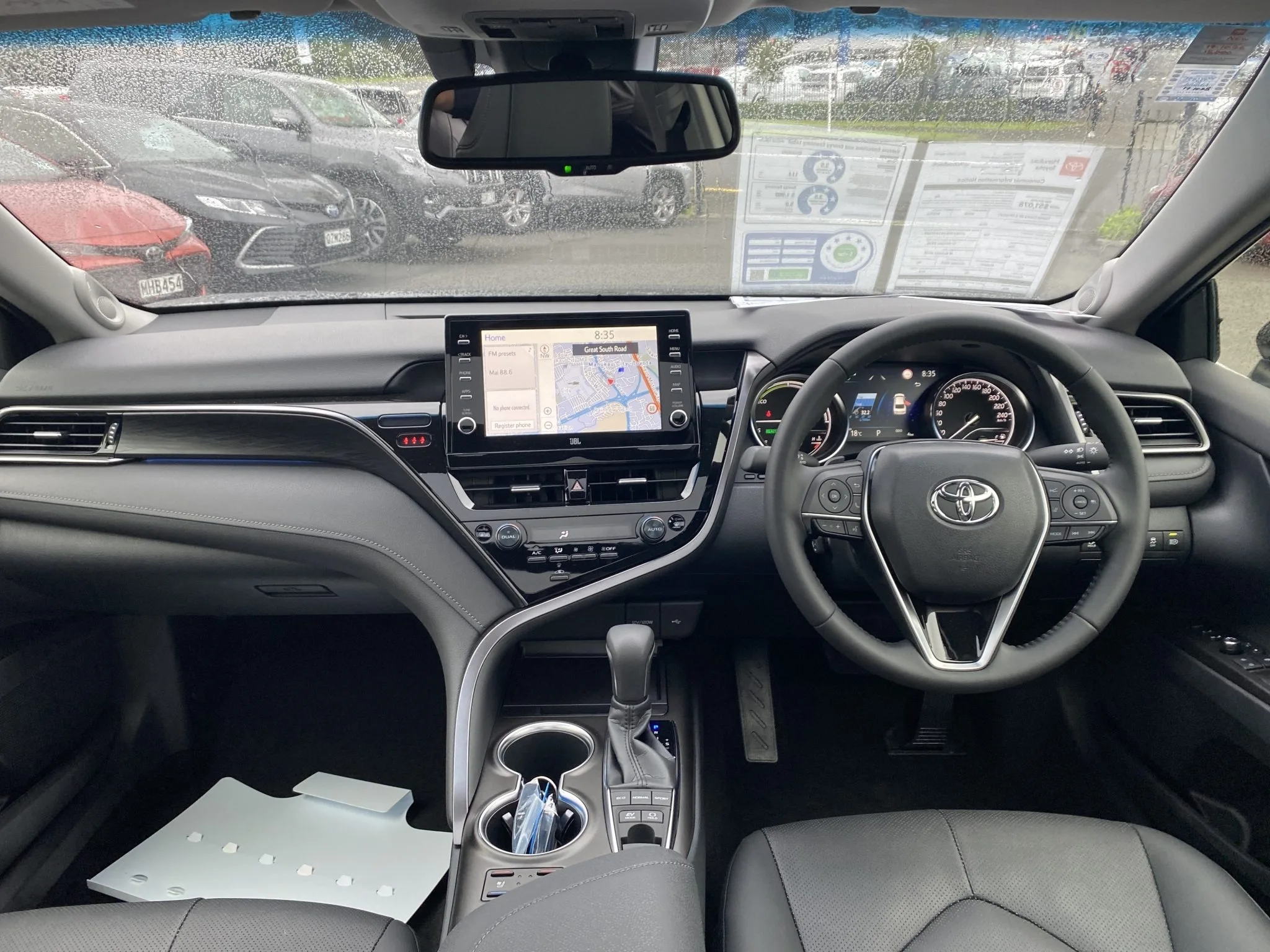 2025 Toyota Camry ZR 2.5P HEV – Hybrid Luxury Sedan