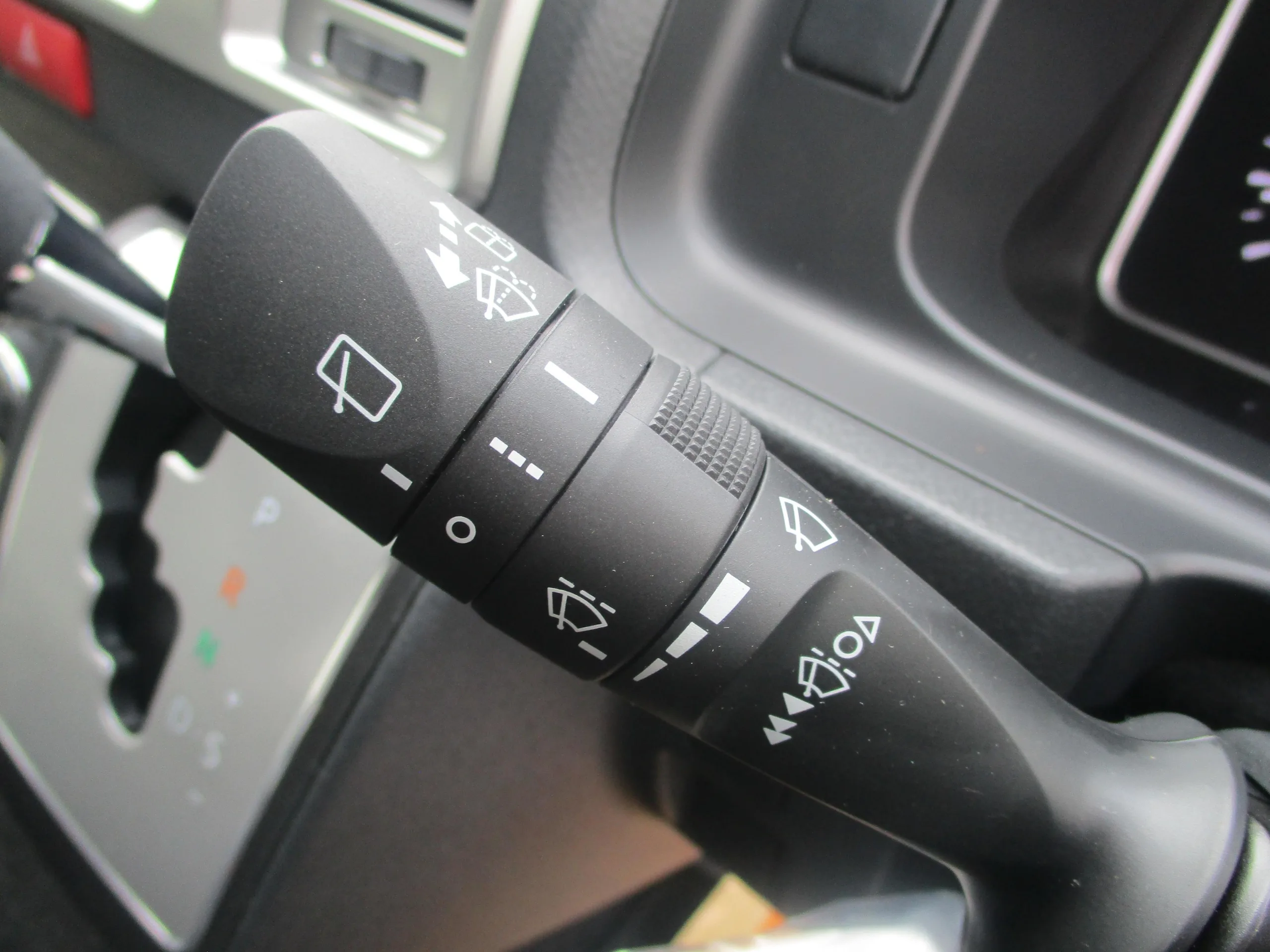 2025 Toyota Hiace 2.7 Grand Cabin 10 Seates for export from Japan