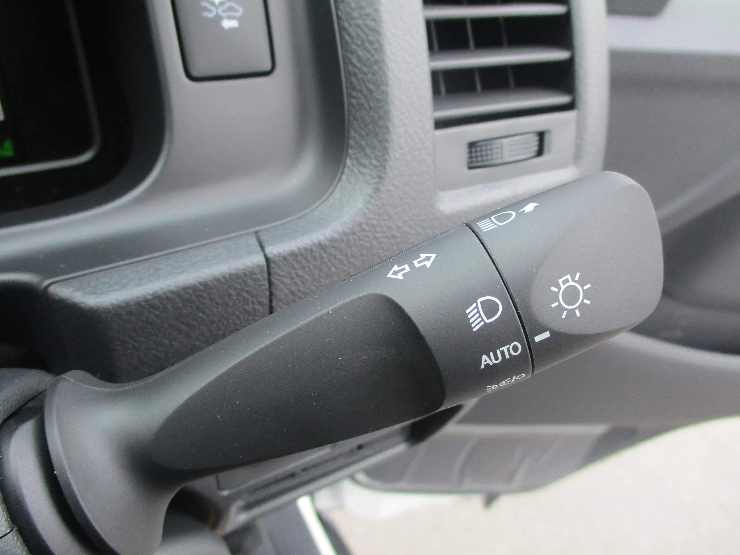 2025 Toyota Hiace 2.7 Grand Cabin 10 Seates for export from Japan