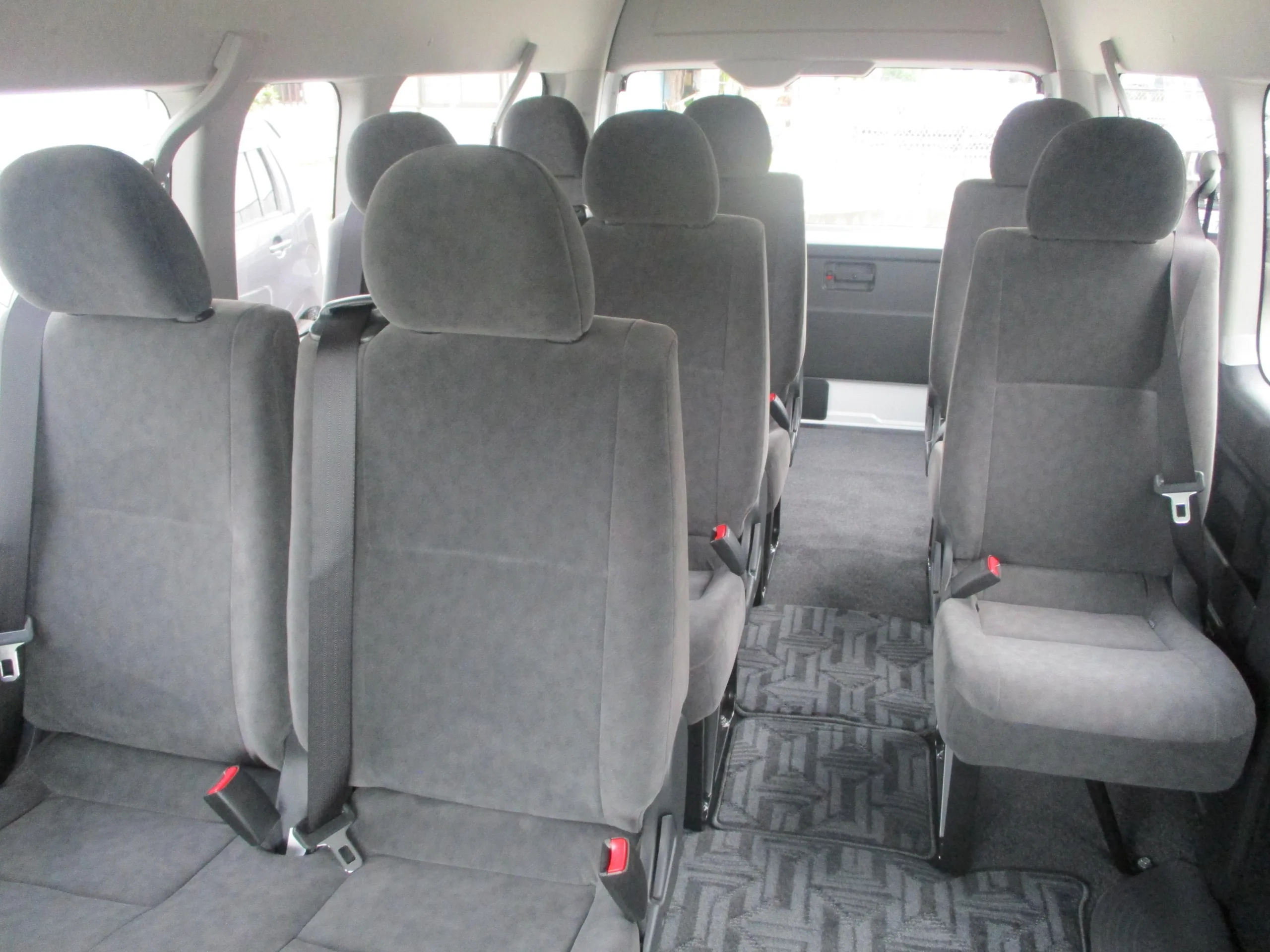 2025 Toyota Hiace 2.7 Grand Cabin 10 Seates for export from Japan