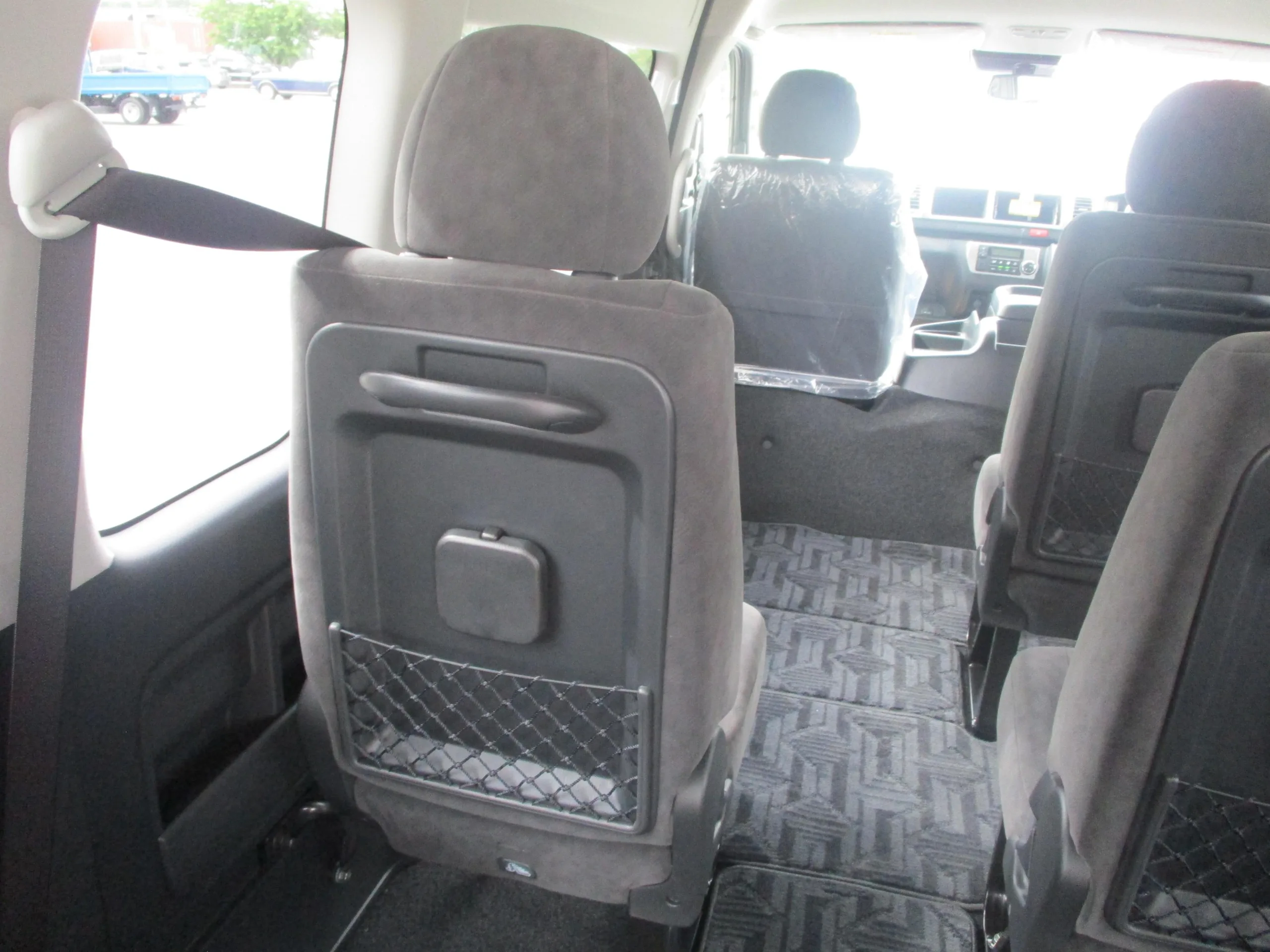 2025 Toyota Hiace 2.7 Grand Cabin 10 Seates for export from Japan