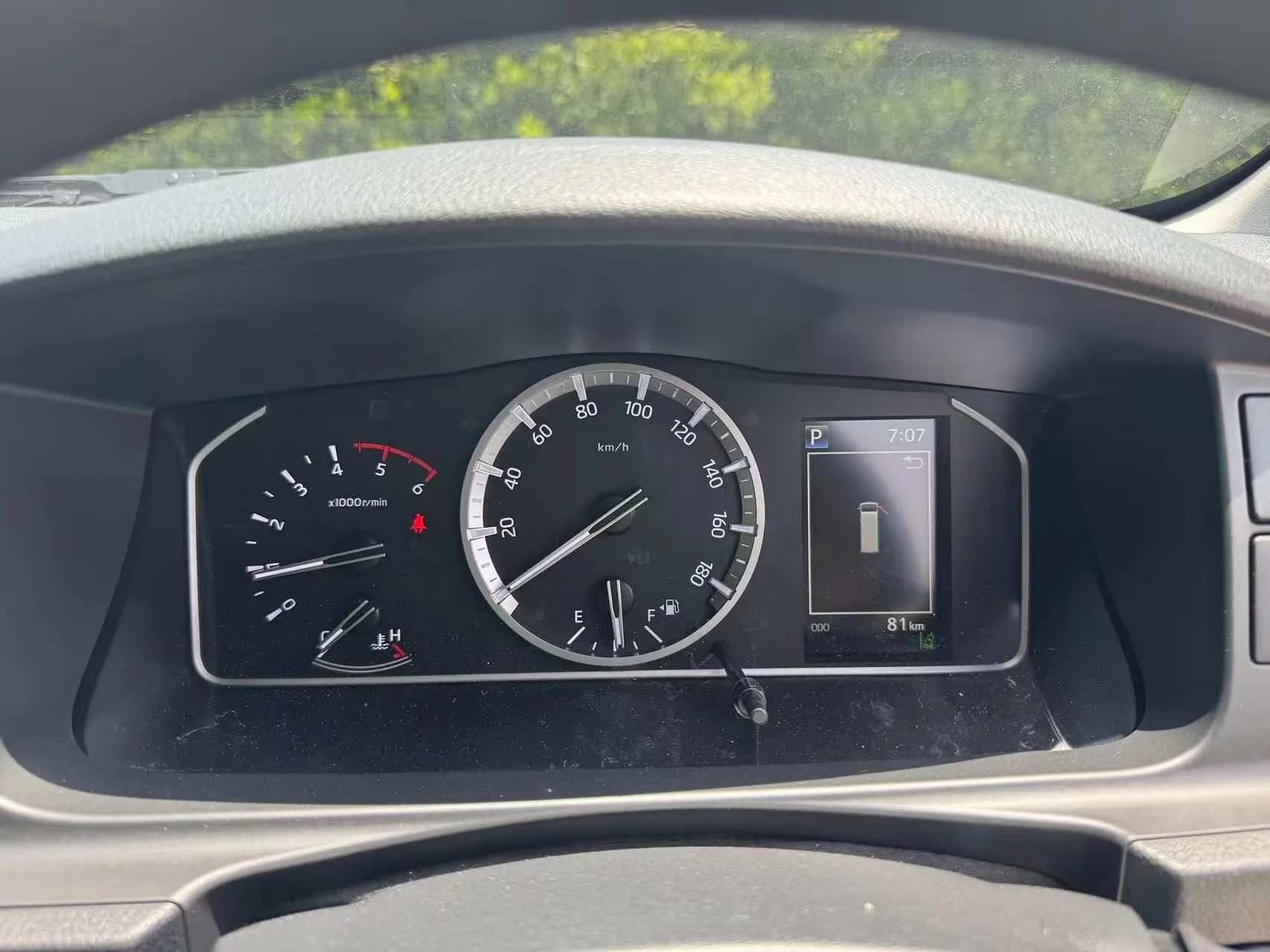 2025 Toyota Hiace Commuter – 2.8 GL Diesel Turbo for export from Japan