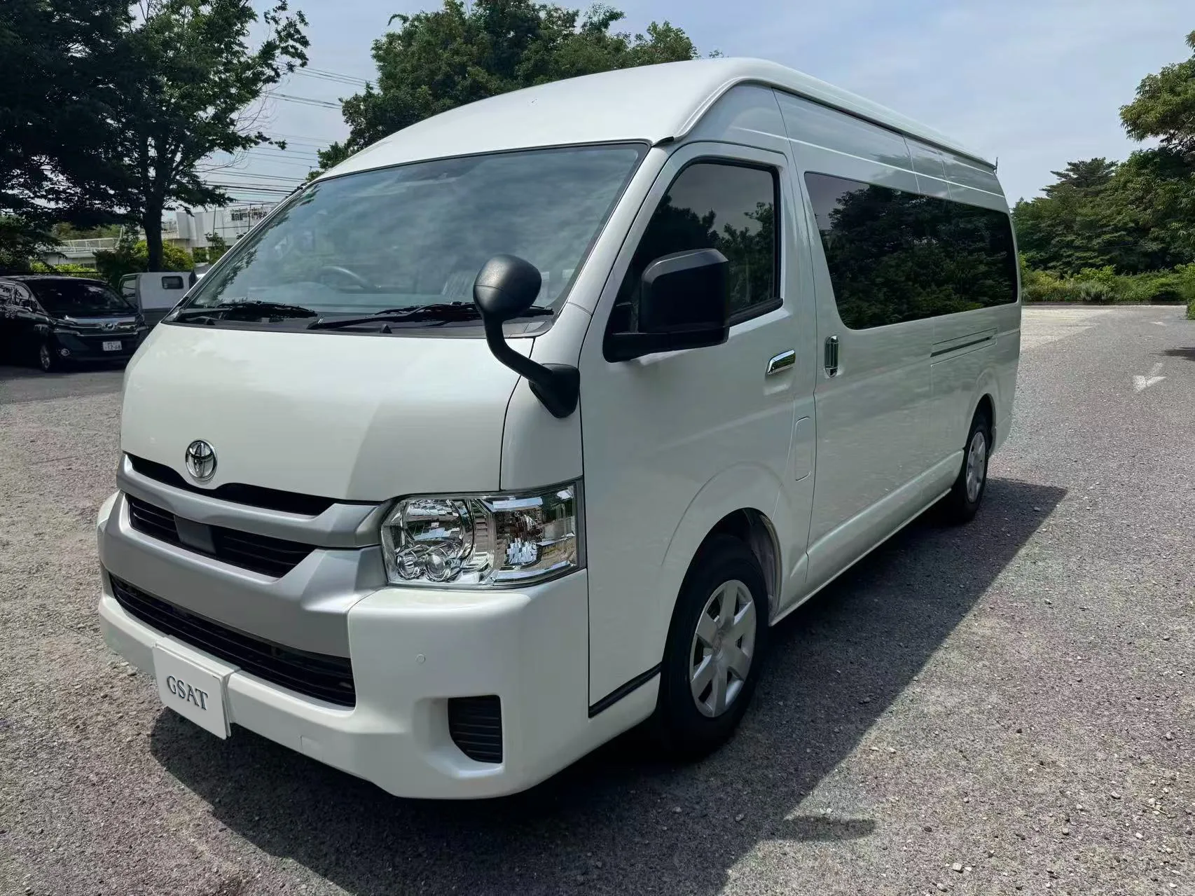 2025 Toyota Hiace Commuter – 2.8 GL Diesel Turbo for export from Japan