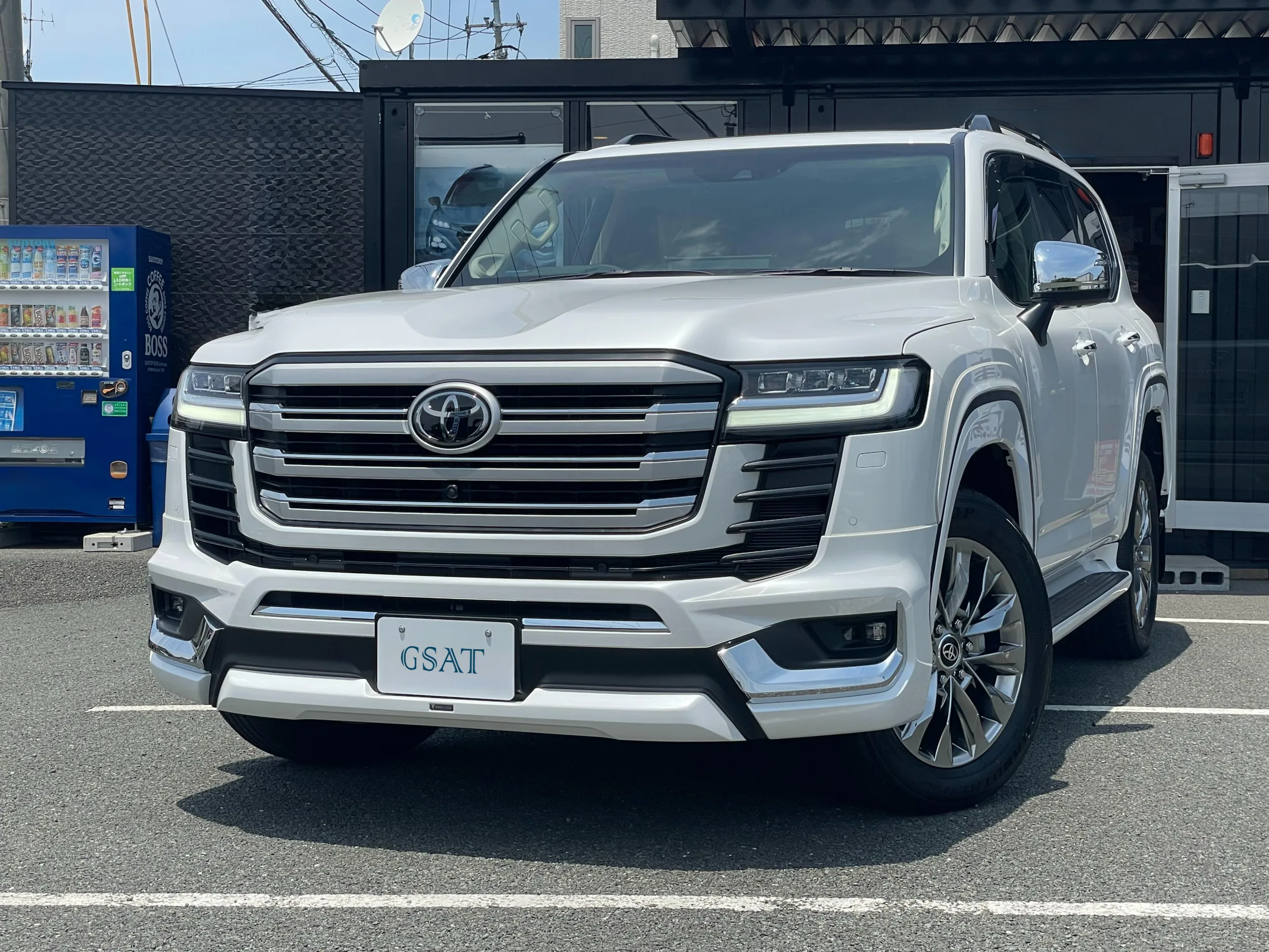 2025 Toyota Land Cruiser 300 ZX 4WD – Luxury Flagship