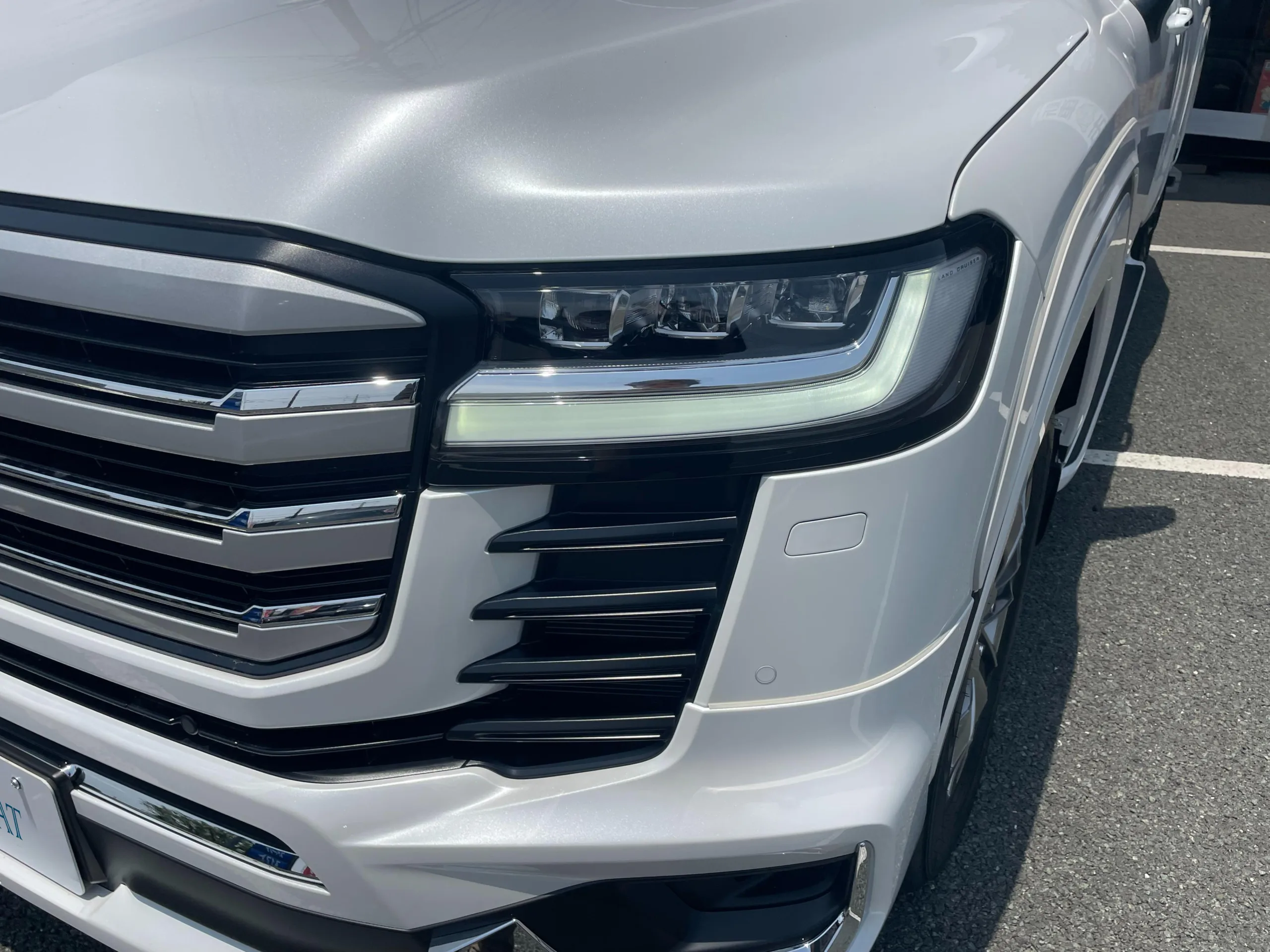 2025 Toyota Land Cruiser 300 ZX 4WD – Luxury Flagship