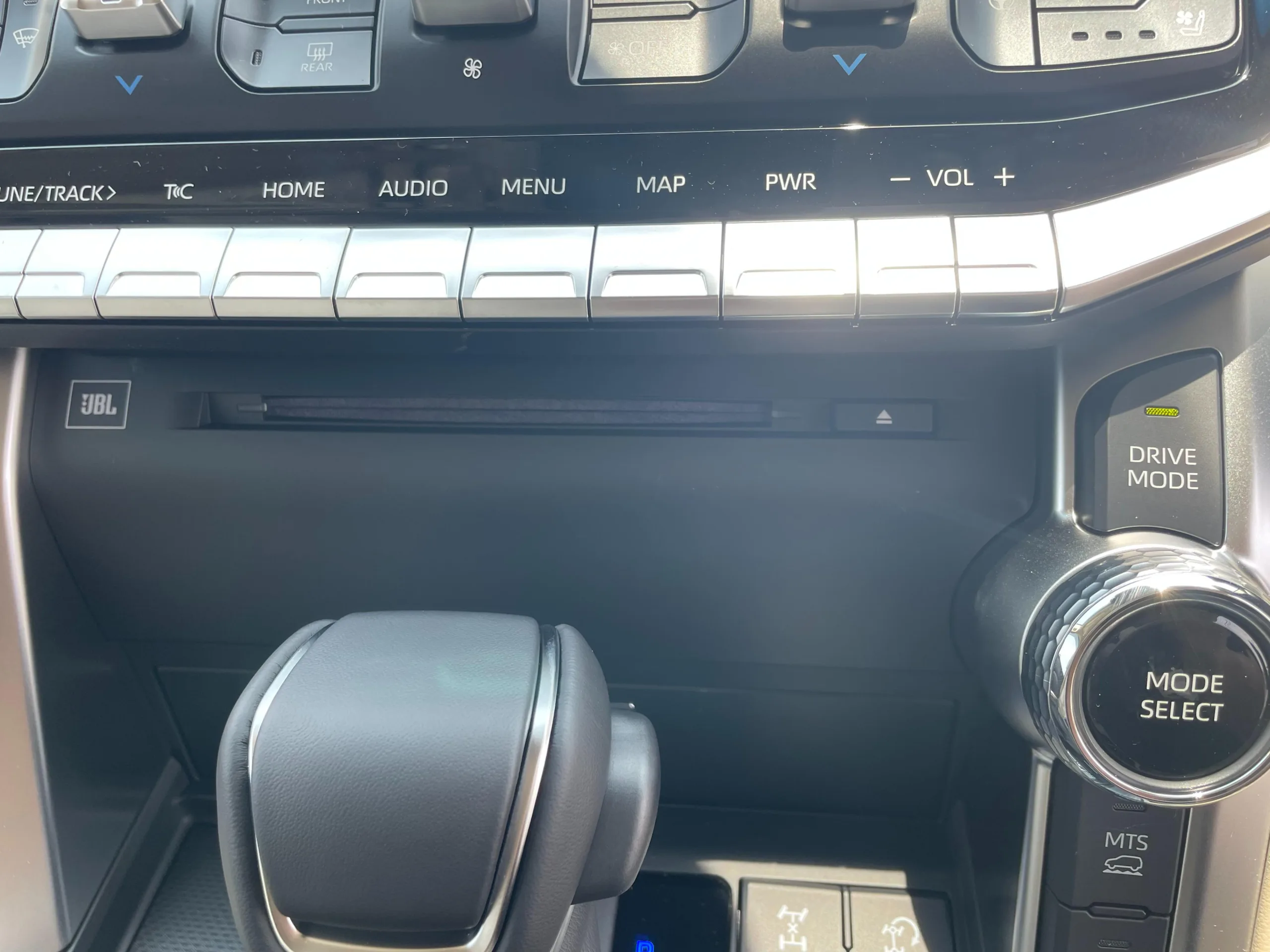 2025 Toyota Land Cruiser 300 ZX 4WD – Luxury Flagship