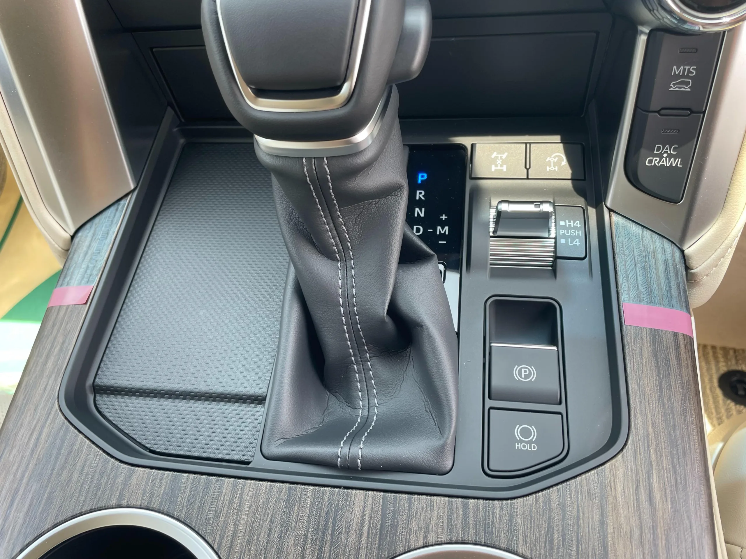 2025 Toyota Land Cruiser 300 ZX 4WD – Luxury Flagship