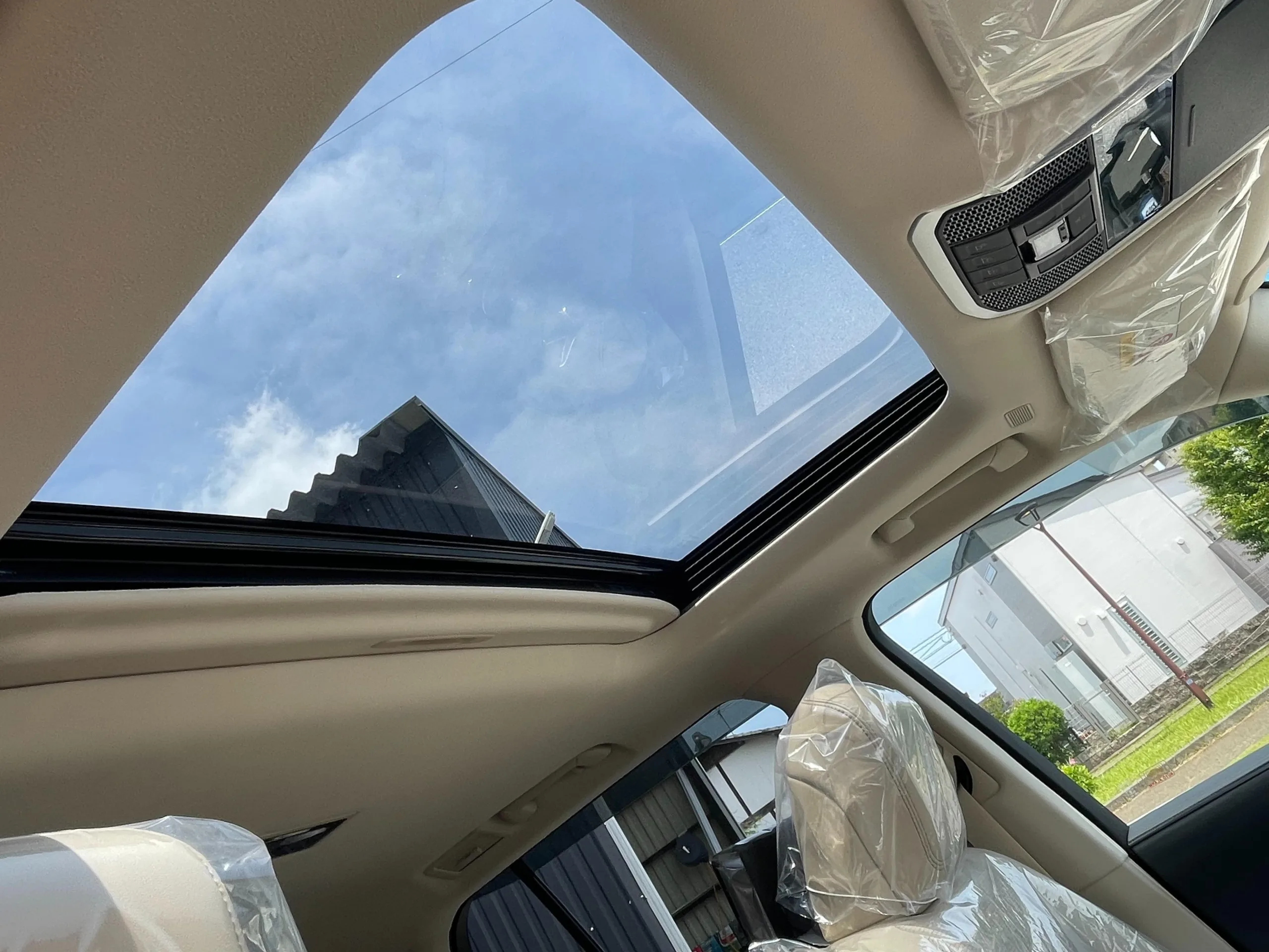 2025 Toyota Land Cruiser 300 ZX 4WD – Luxury Flagship