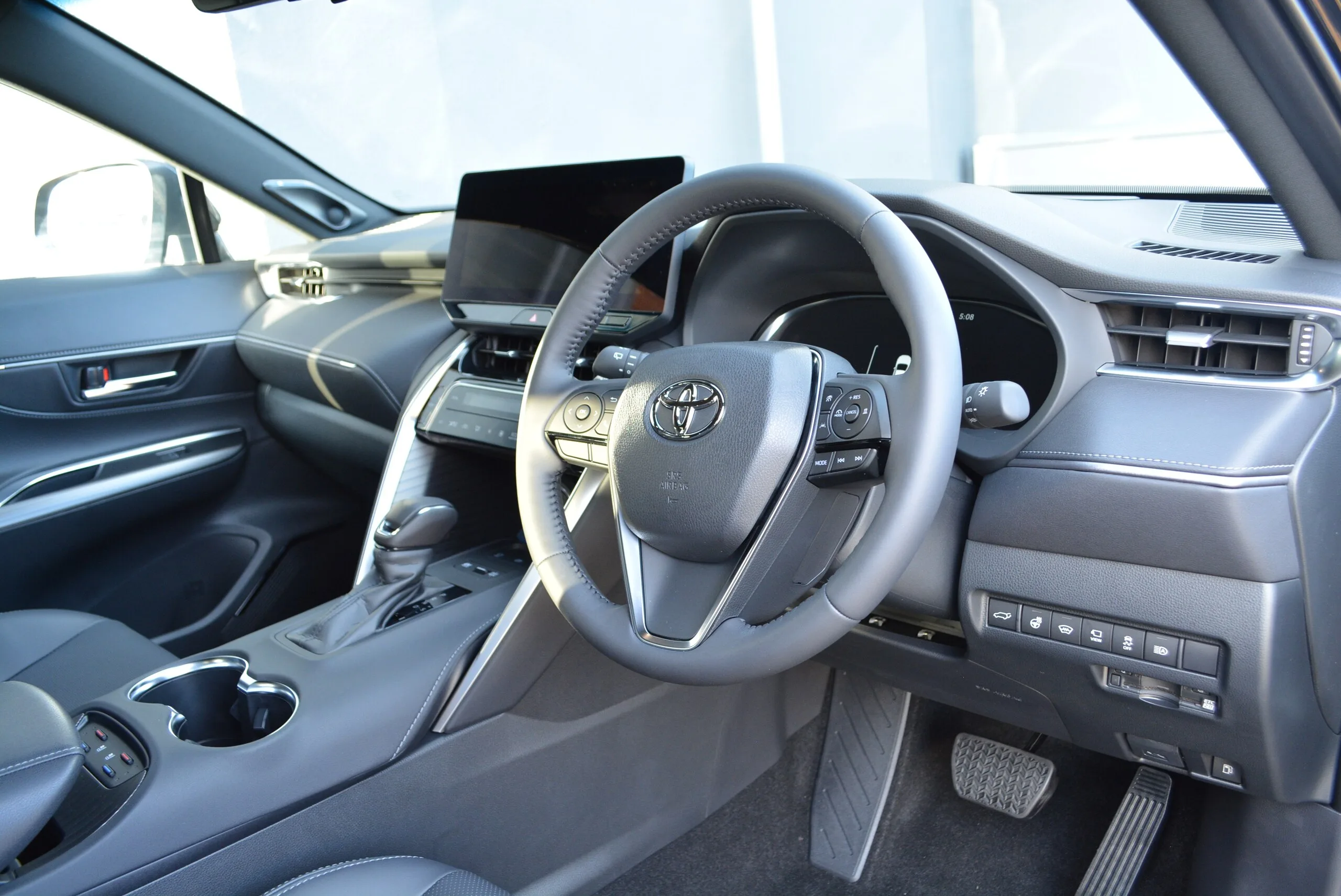 2026 Toyota Harrier 2.5 Hybrid Z