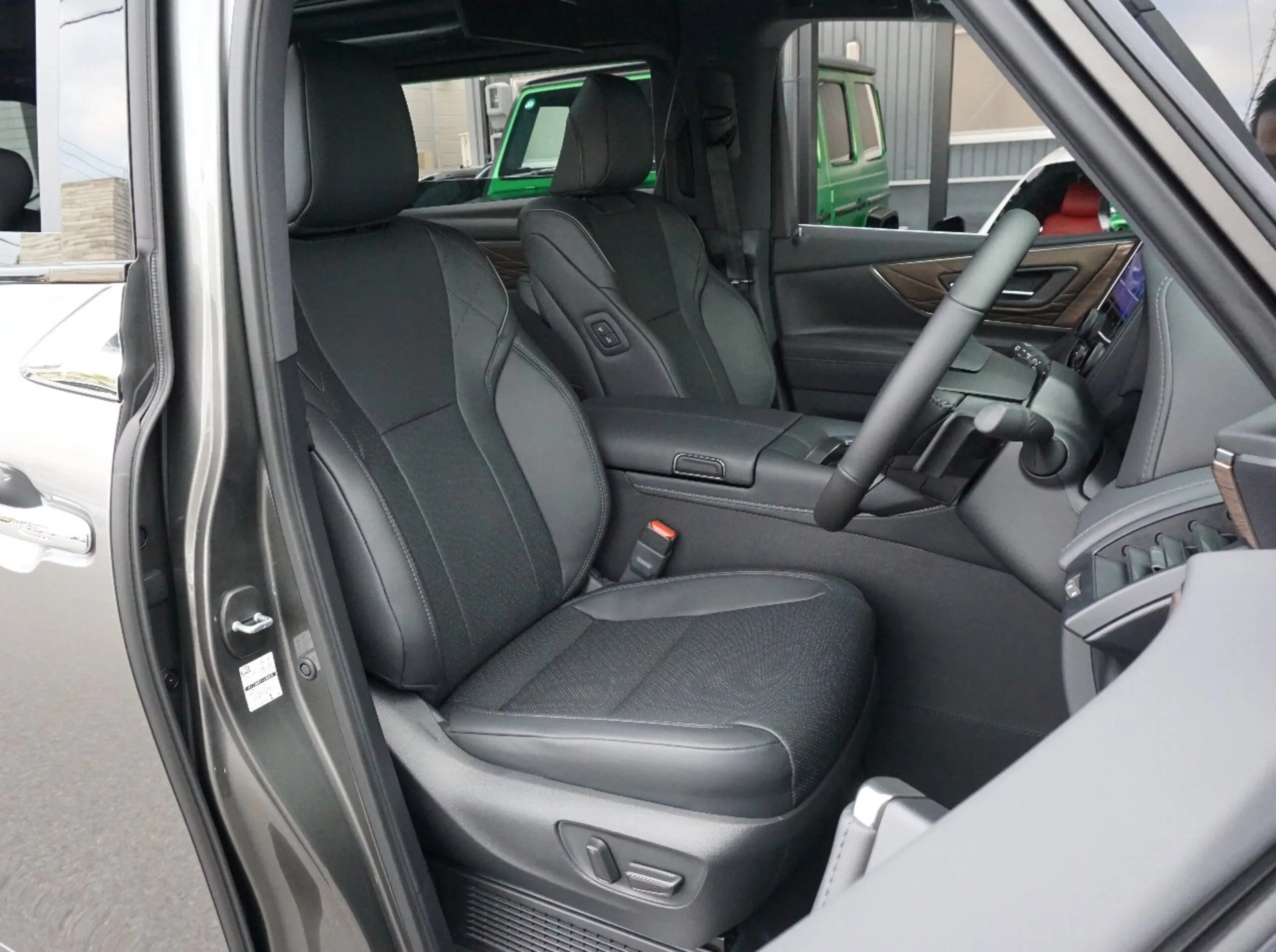 2026 Toyota Velfire Hybrid 2.5 Executive Lounge E-Four 4WD for export from Japan