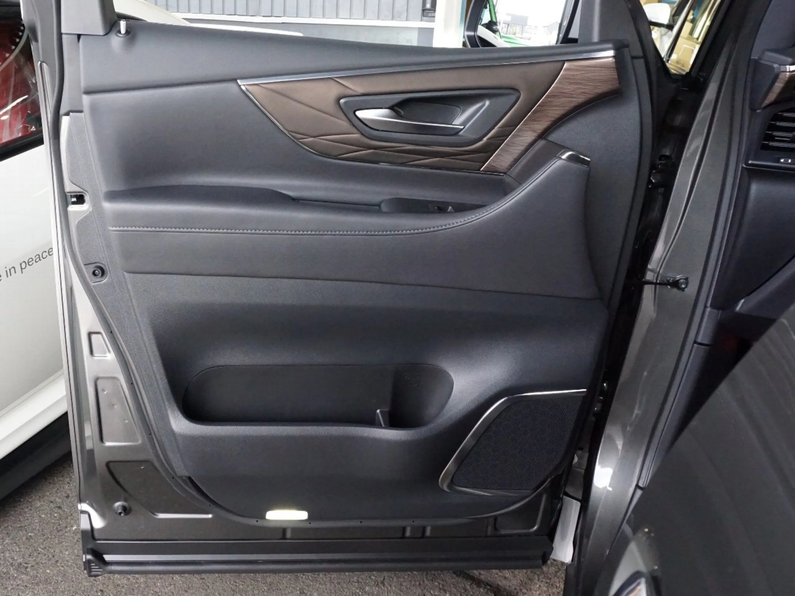 2026 Toyota Velfire Hybrid 2.5 Executive Lounge E-Four 4WD for export from Japan