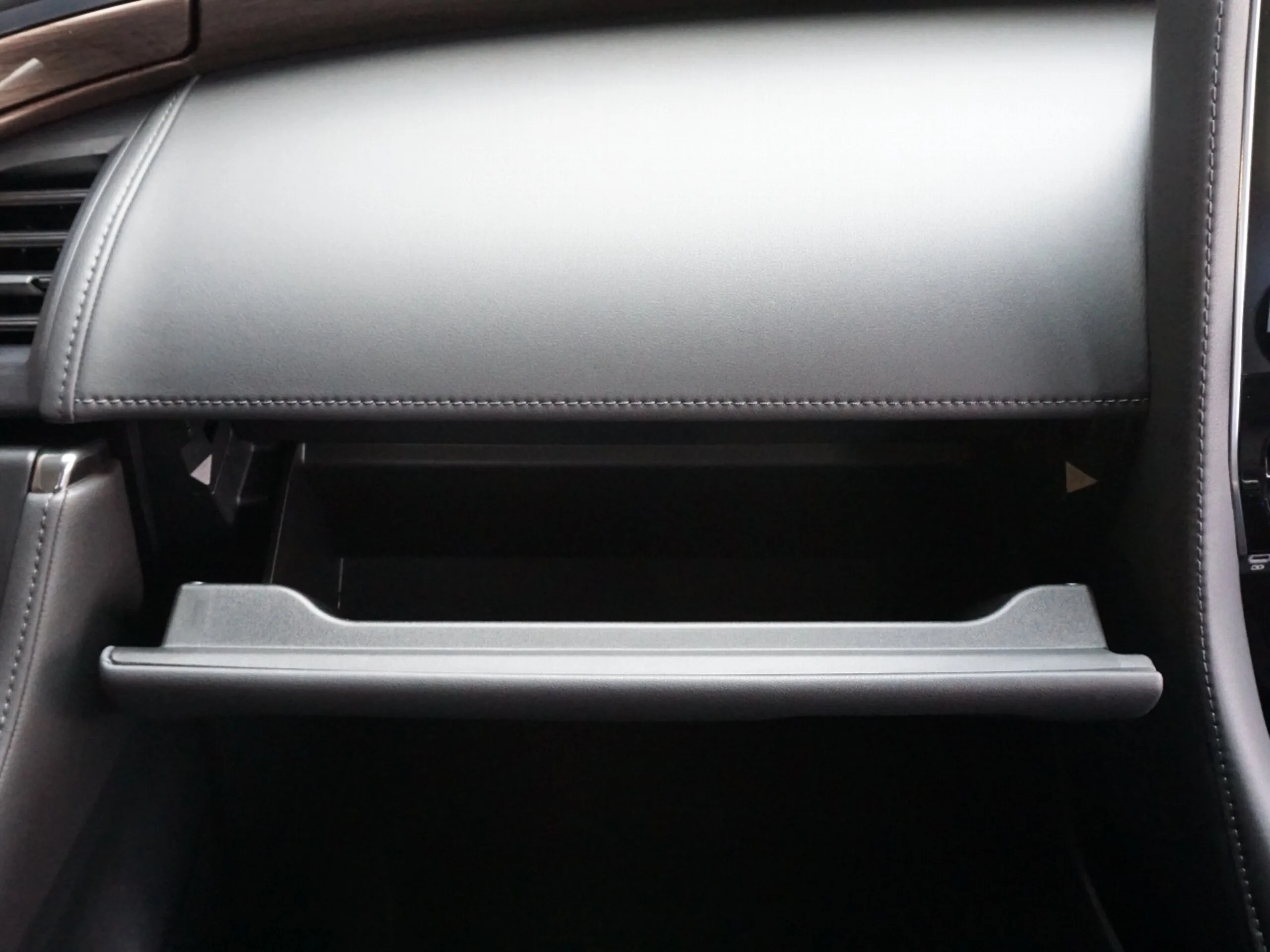 2026 Toyota Velfire Hybrid 2.5 Executive Lounge E-Four 4WD for export from Japan