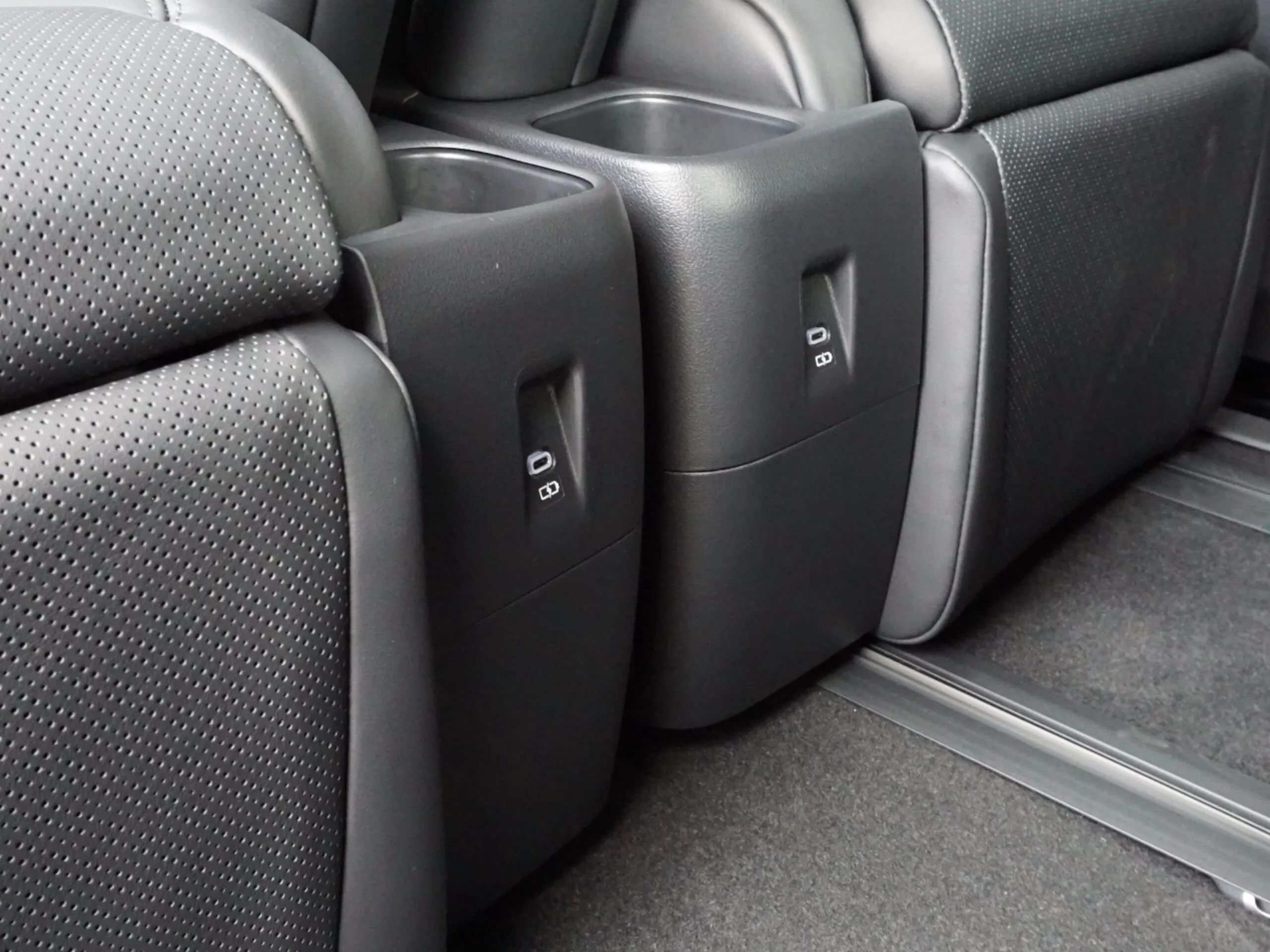 2026 Toyota Velfire Hybrid 2.5 Executive Lounge E-Four 4WD for export from Japan