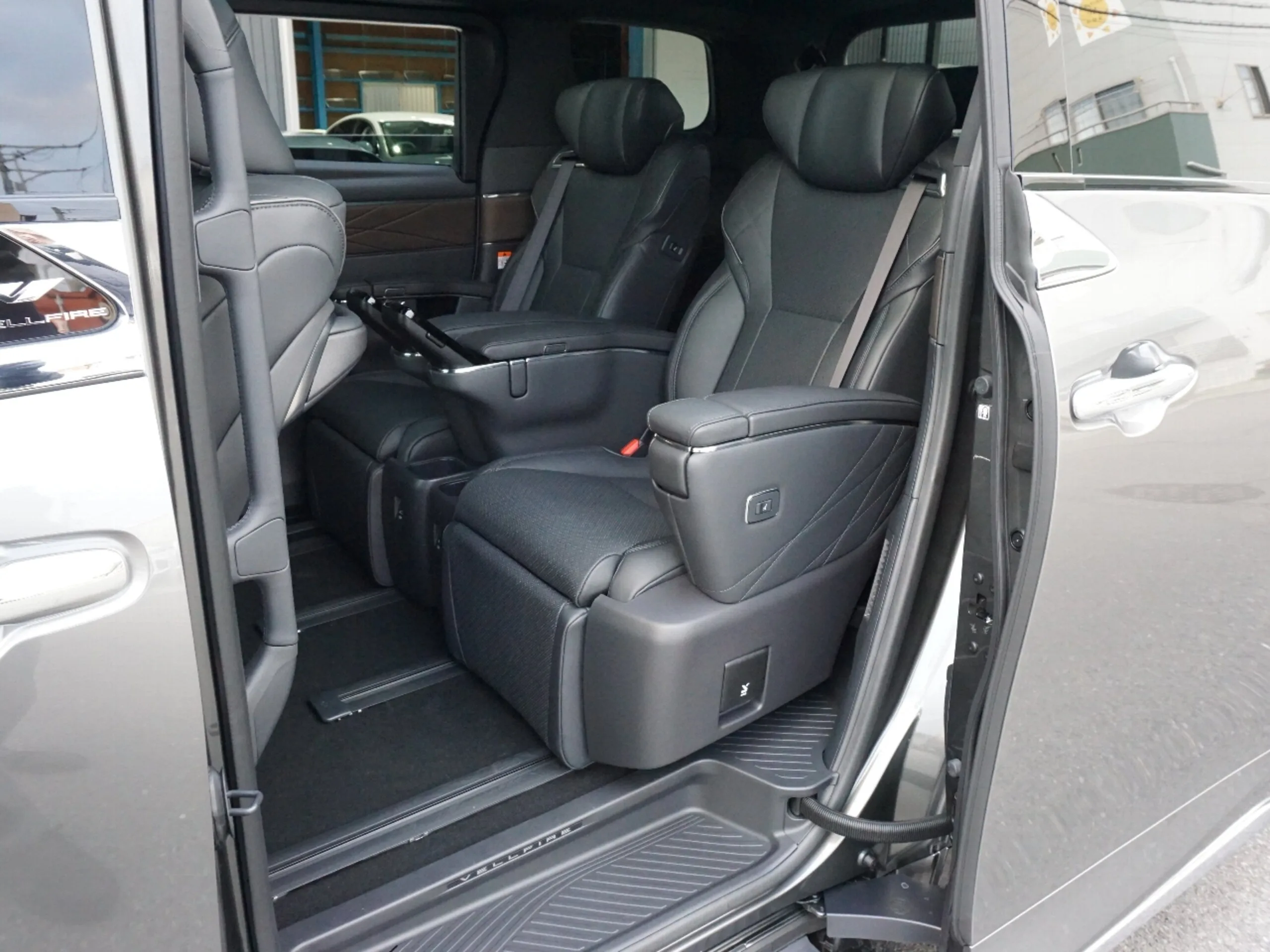 2026 Toyota Velfire Hybrid 2.5 Executive Lounge E-Four 4WD for export from Japan